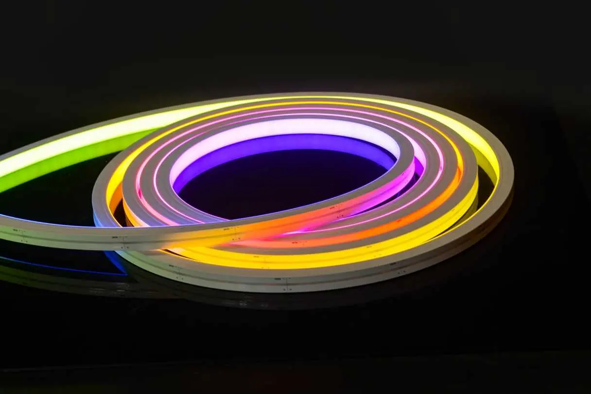 LIGHT LINE IDEALED