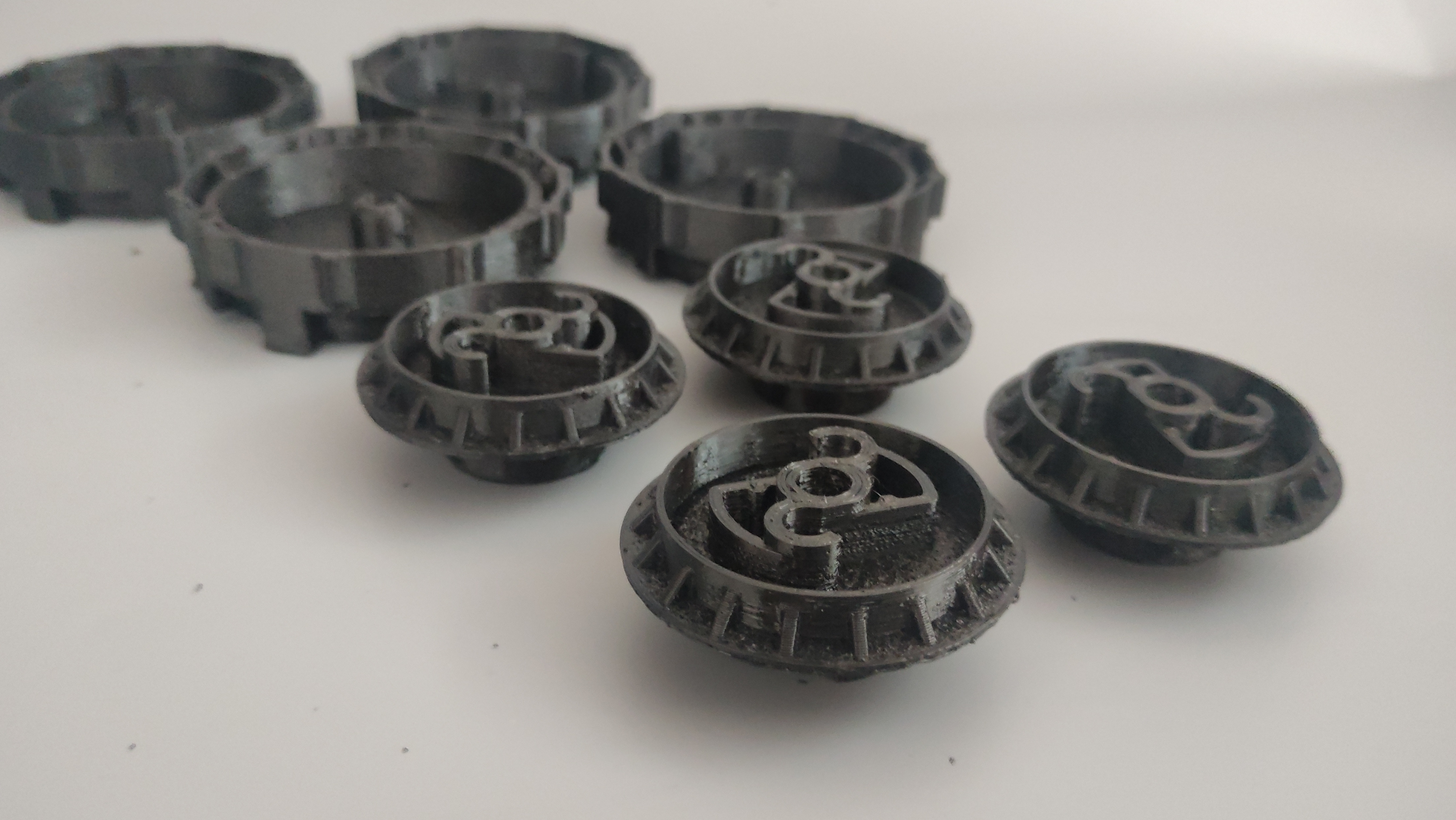 Шестерни, крыльчатки, втулки и другие запчасти для промышленного оборудования