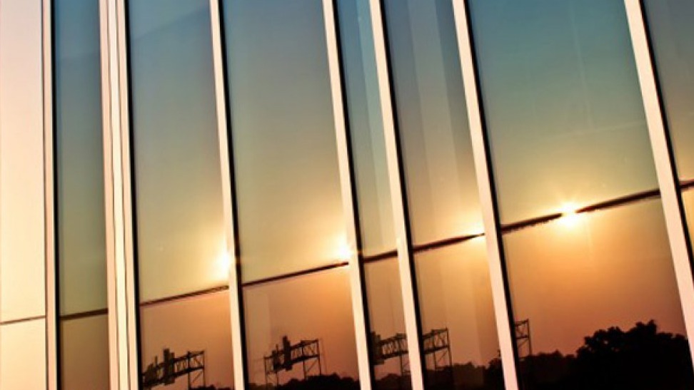 Солнцезащитное стекло