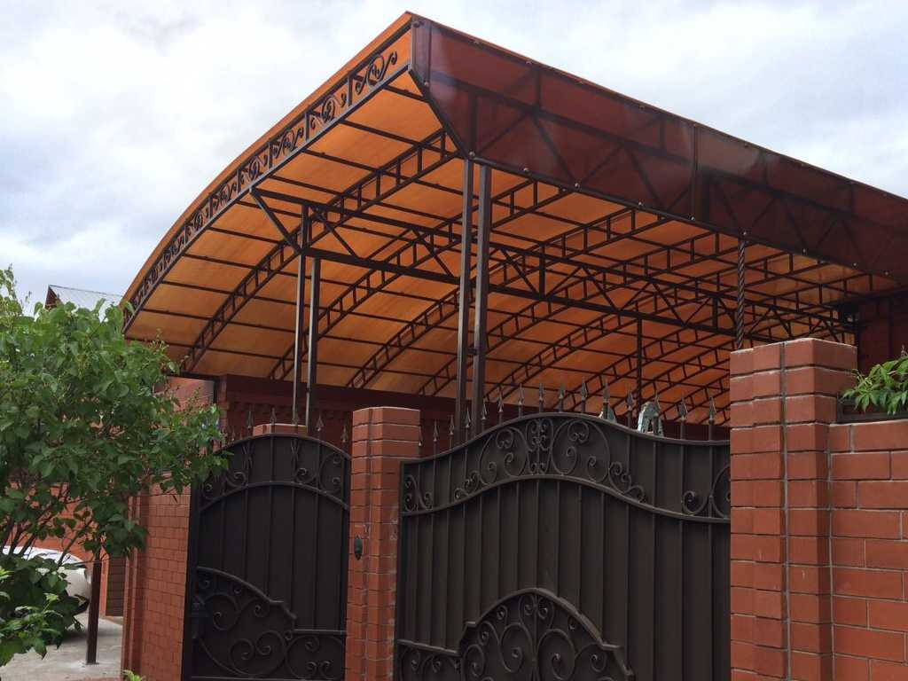 автомобильный навес примыкающий к дому на заказ в тюмени автомобильный навес примыкающий к дому на заказ в тюмени