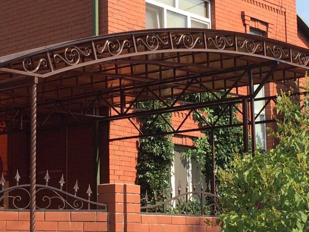 автомобильный навес примыкающий к дому на заказ в тюмени автомобильный навес примыкающий к дому на заказ в тюмени