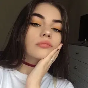 Вероника Климова - начинающая шахматистка, занимается онлайн из США