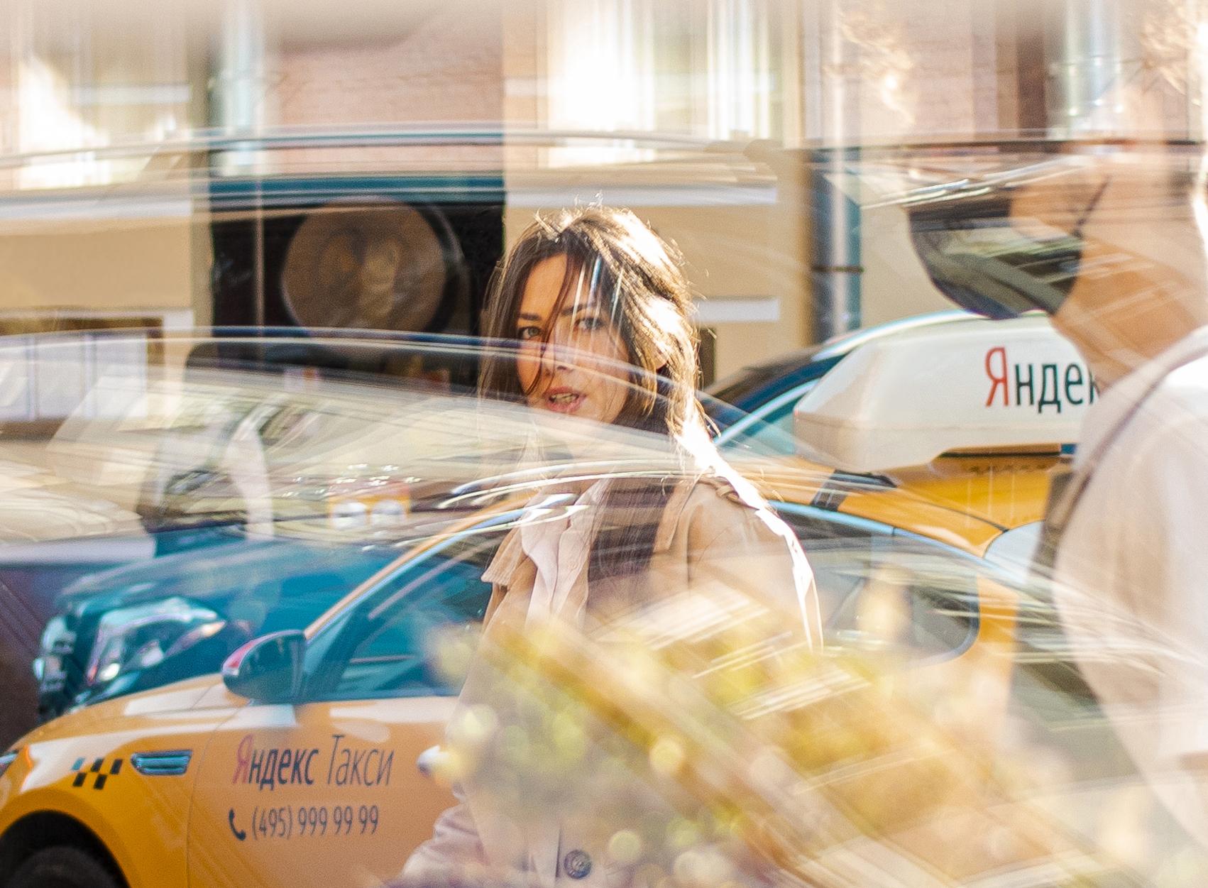 Фотосессия для адвоката около здания суда