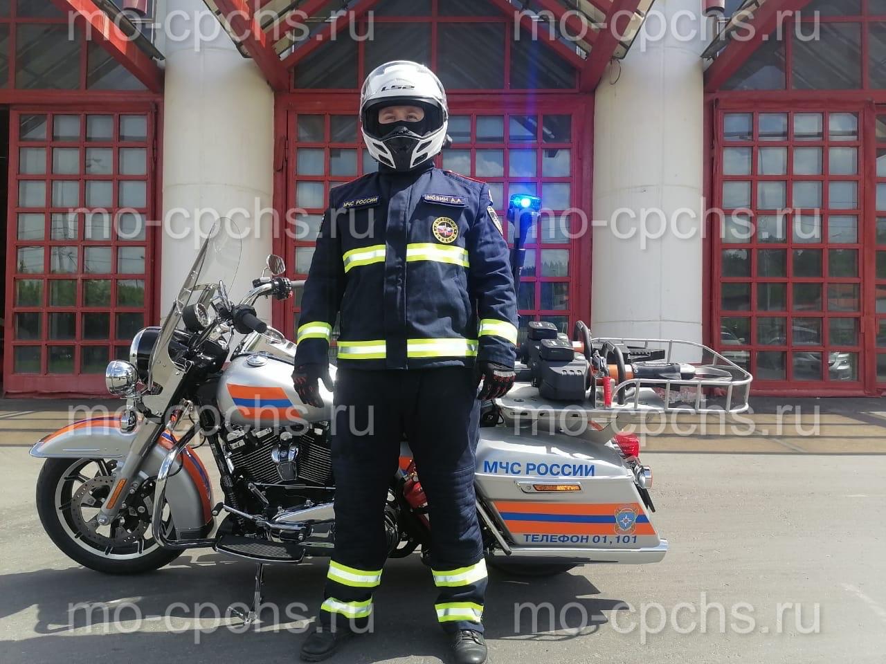 дежурство пожарного на мотоцикле