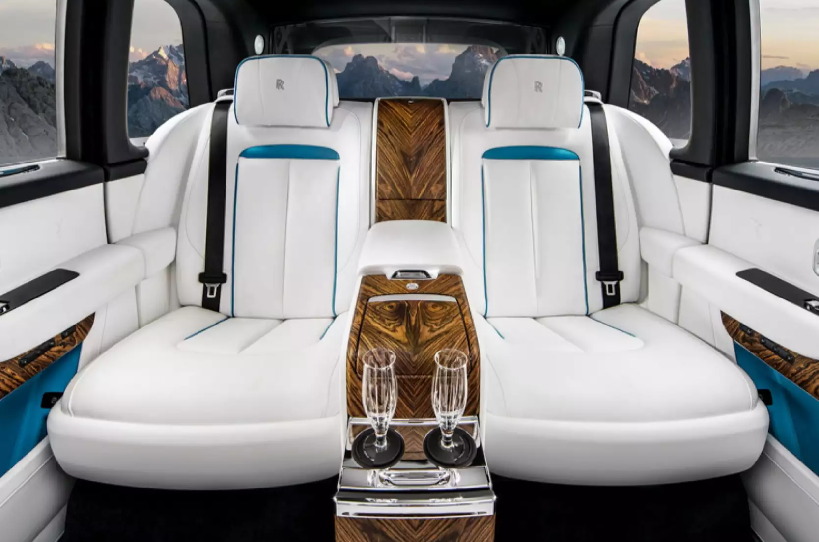 Rolls-Royce Cullinan заказать 