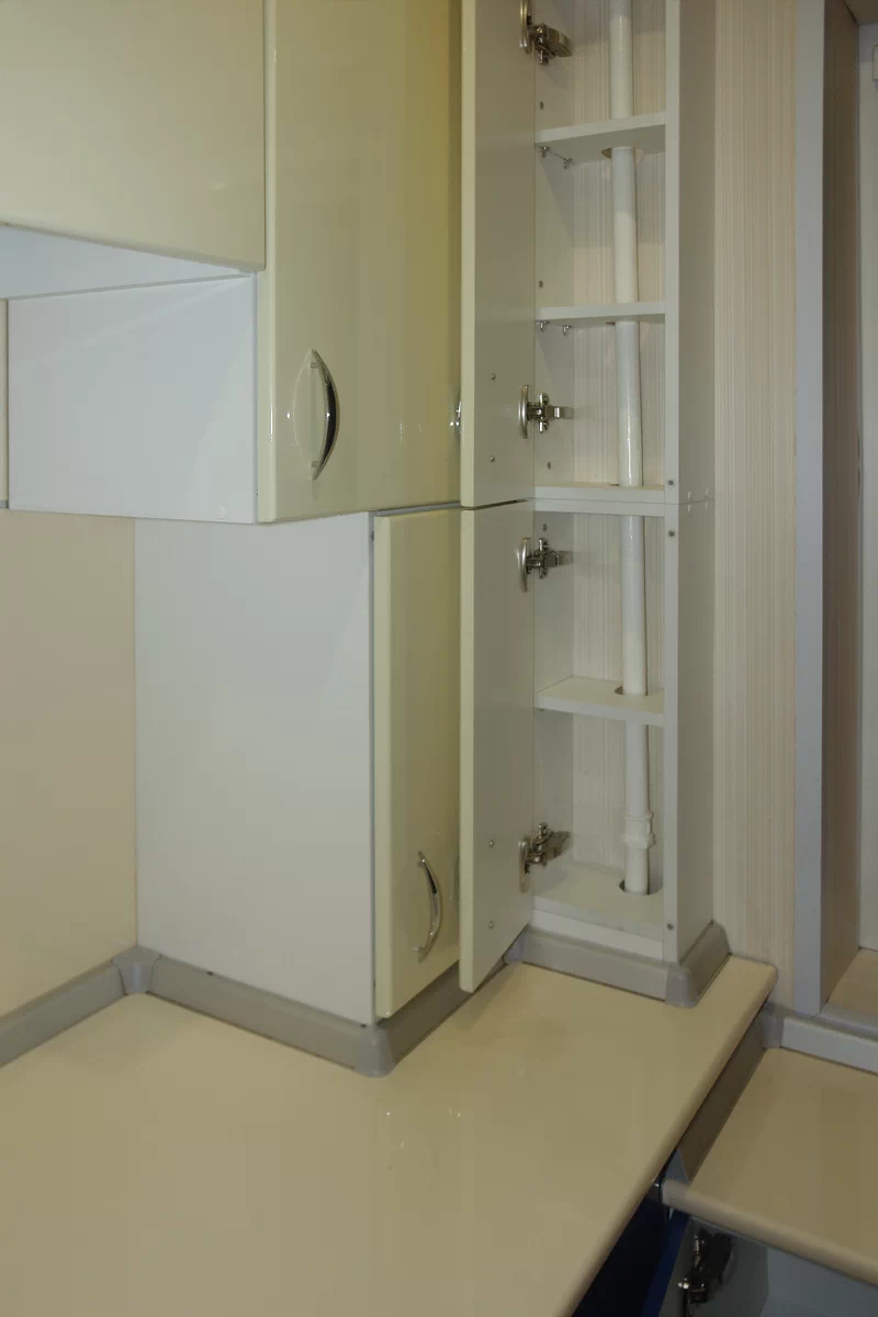 кухня синий металлик и ваниль 5
