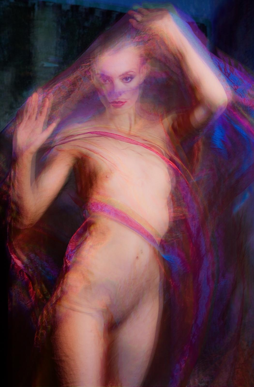 Обнаженная Ксения Иванова для журнала -  фотограф Бязров