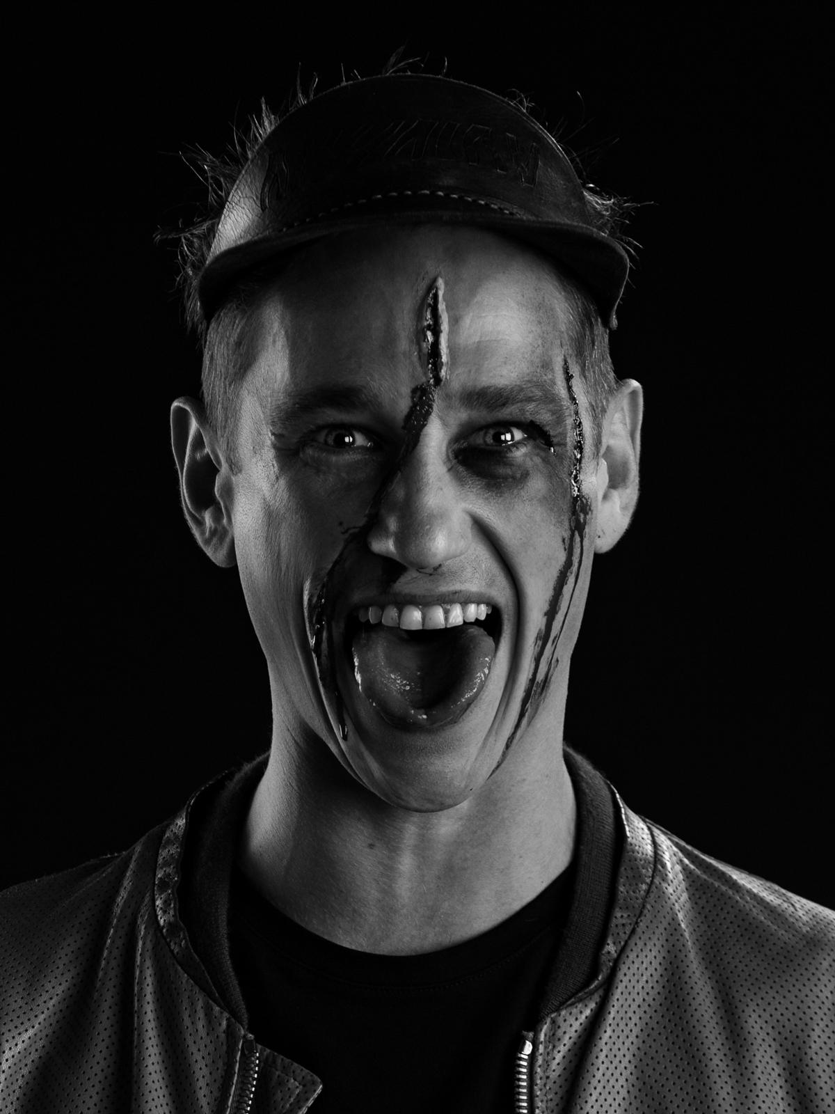 Актер Антон Шагин