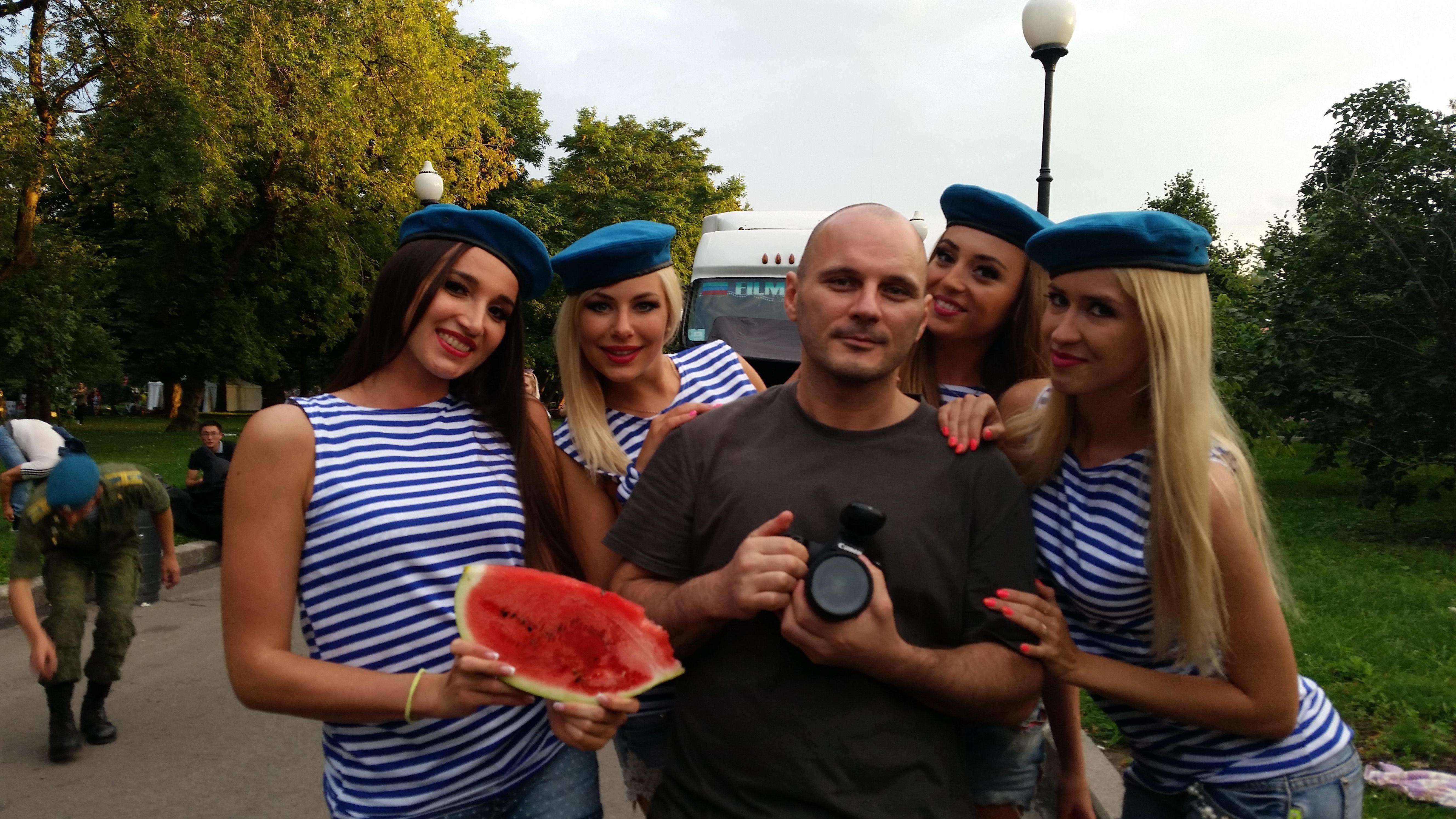 Съемочный день в День ВДВ - фотограф Бязров