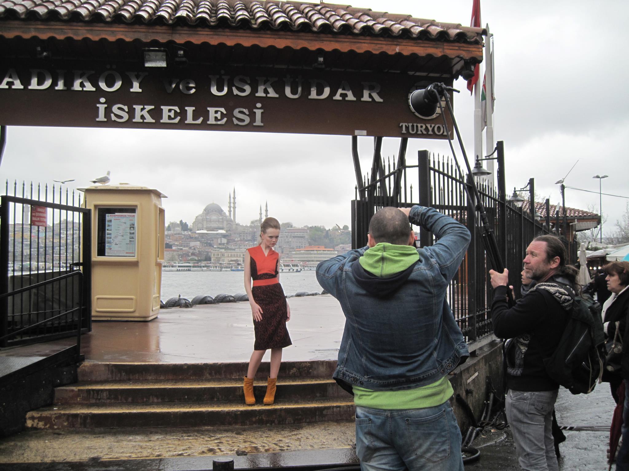 Дизайне Яна Недзвецкая, модели и фотограф Владимир Бязров - рекламная съемка для Lo  в Стамбуле