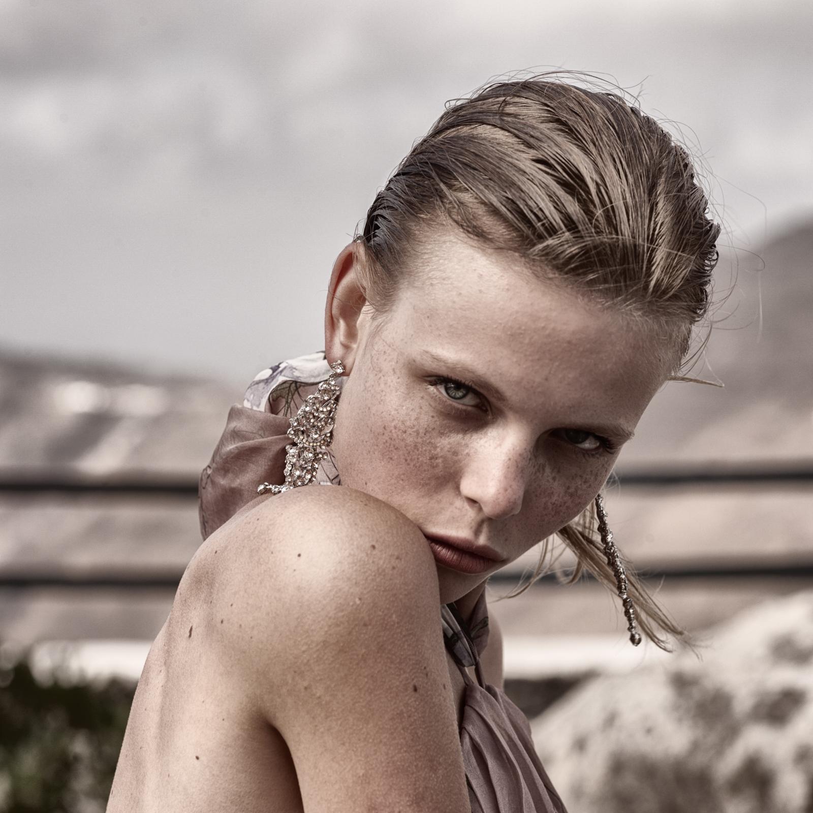 рекламная фотография для Lo