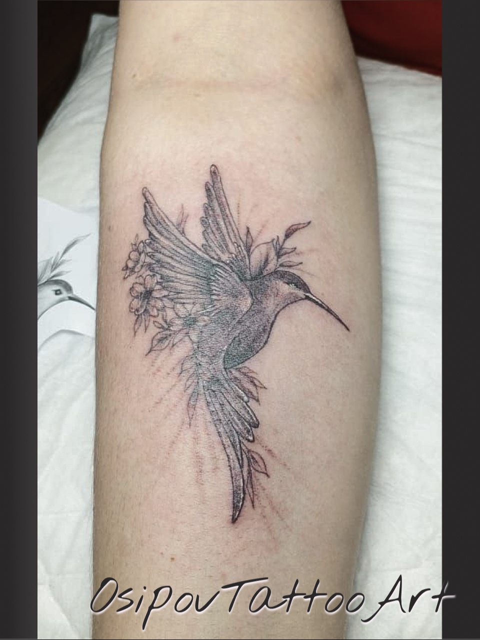 10_bw_osipovtattoo_kolibry_hand