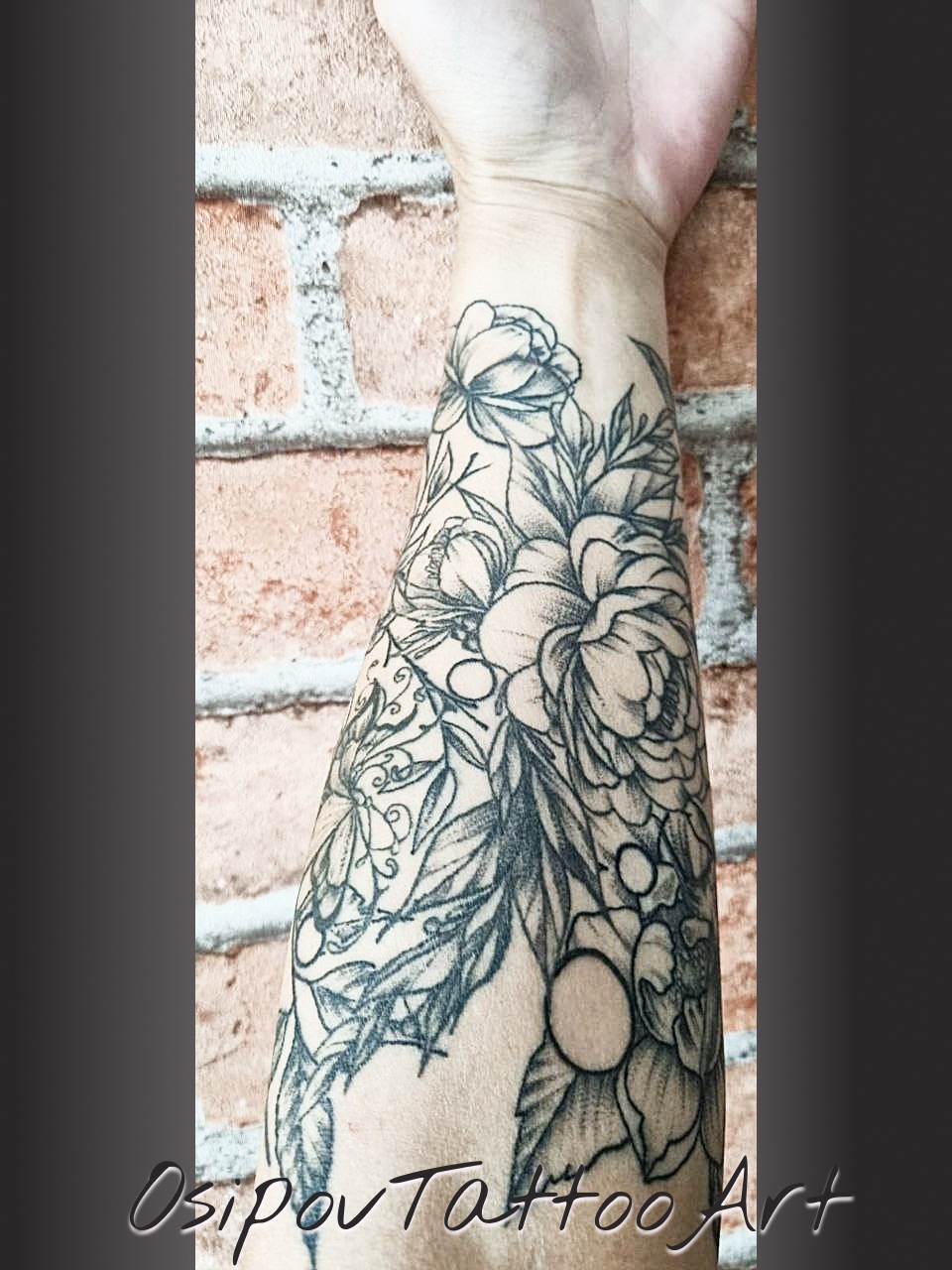14_bw_OsipovTattoo_flowers