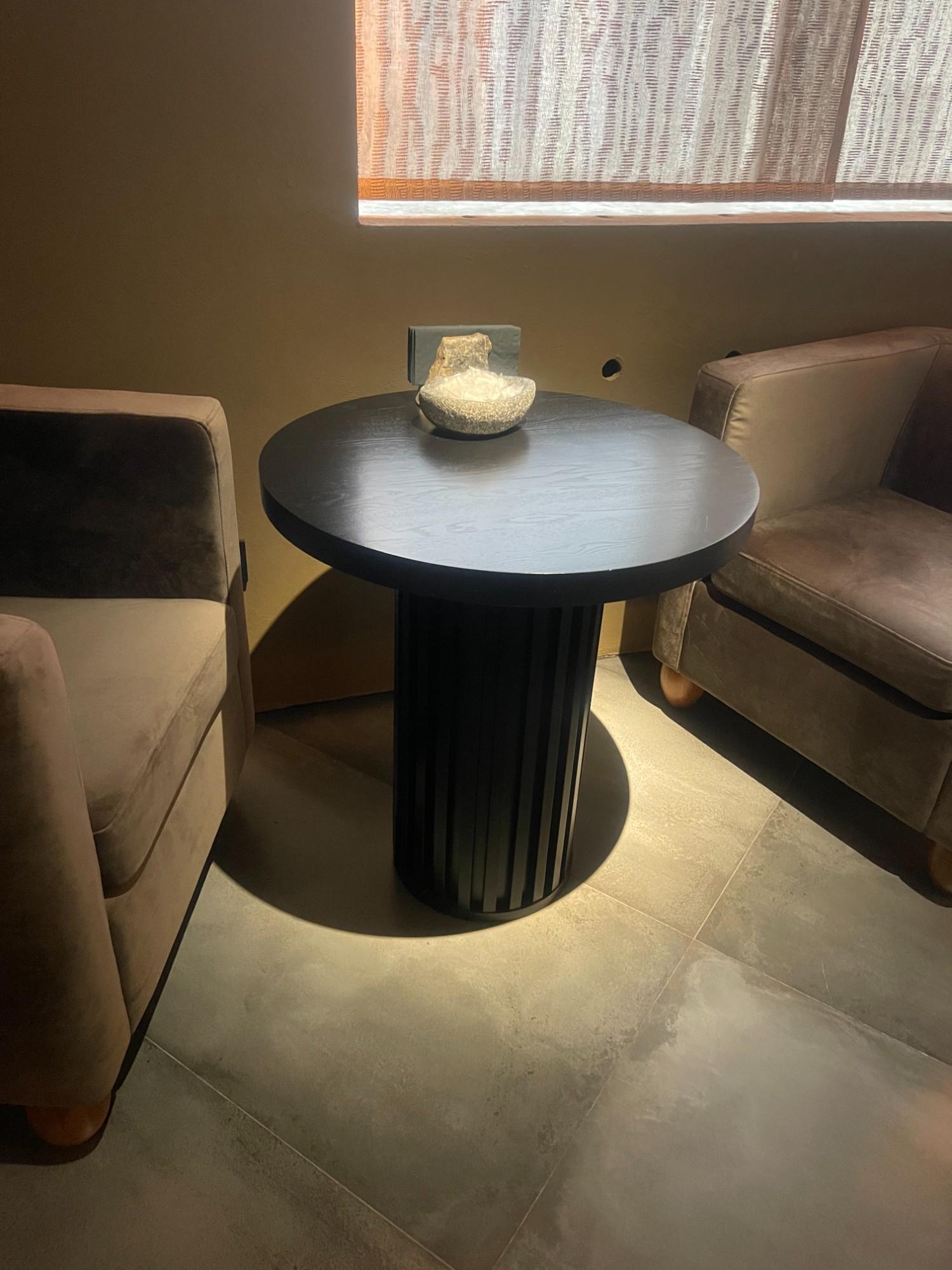 стол круглый массив