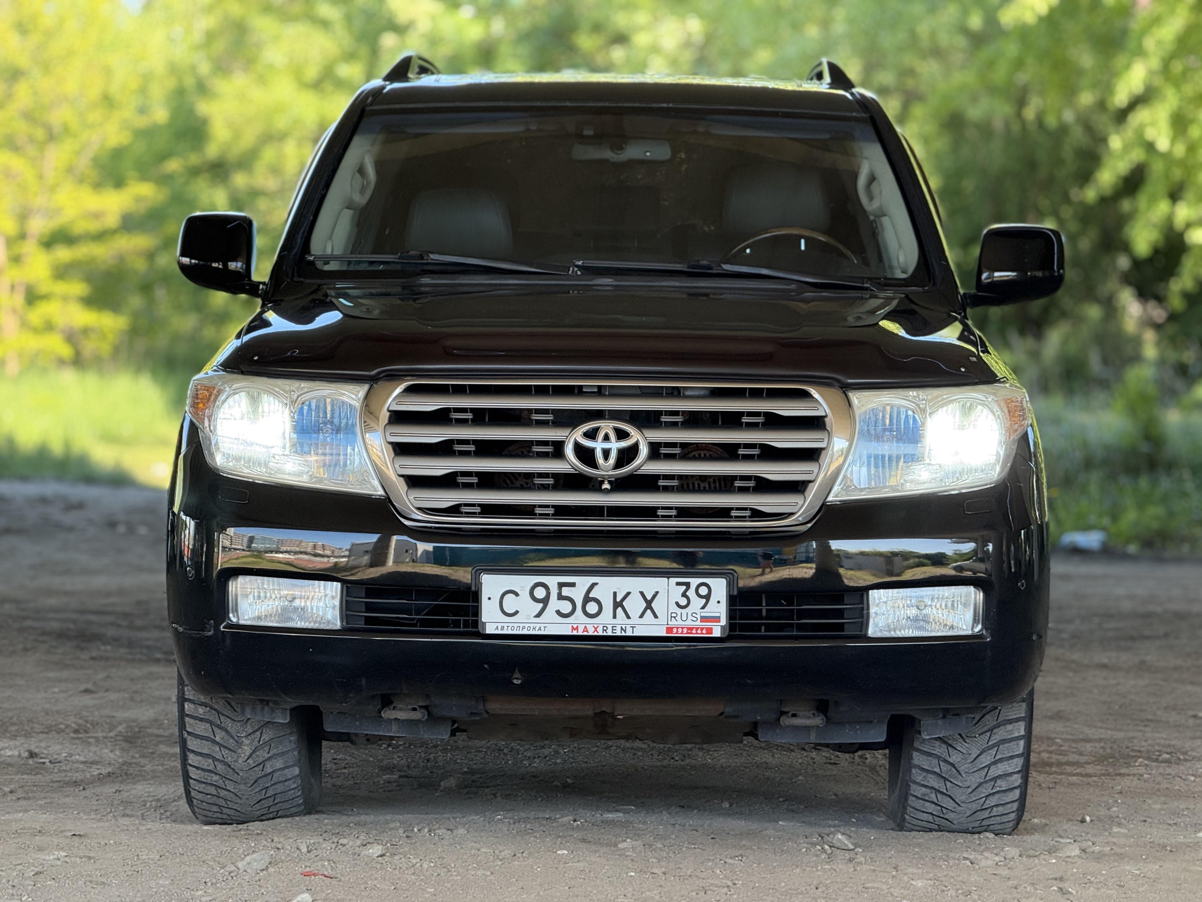 Toyota Land Cruiser 200