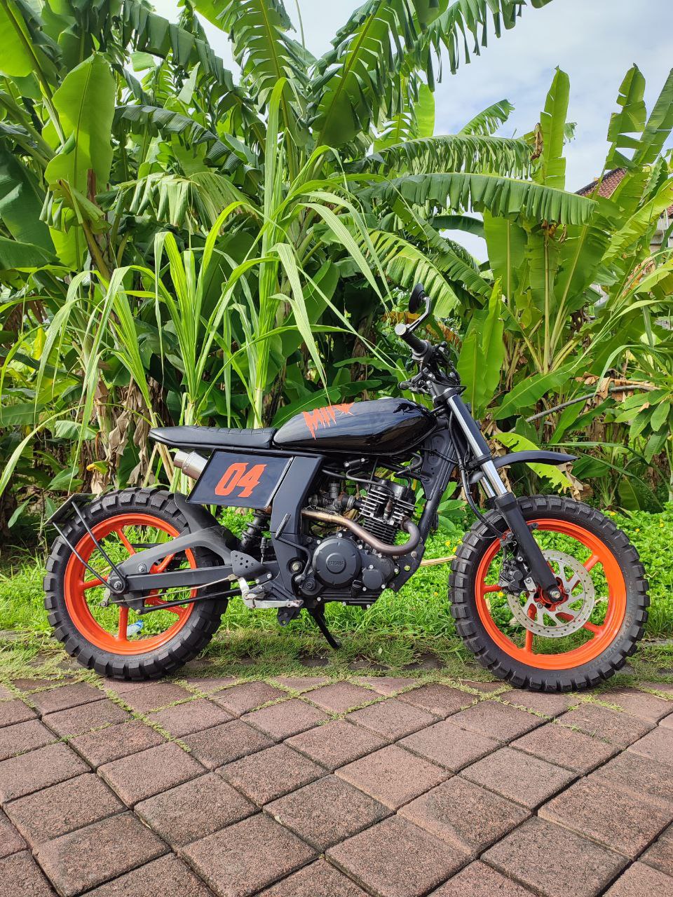 Yamaha Byson 150 orange