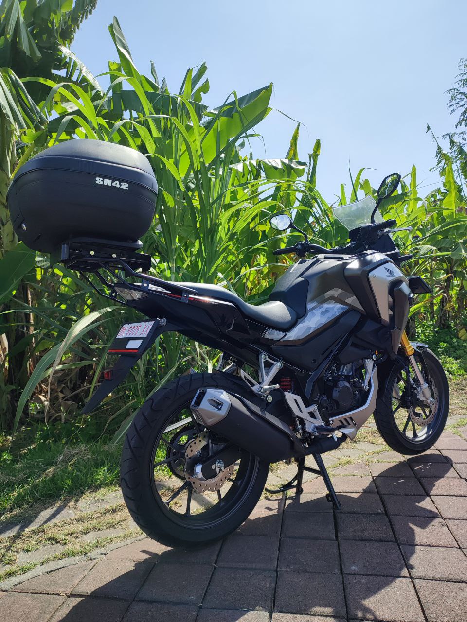 Honda CB150X brown SHAD