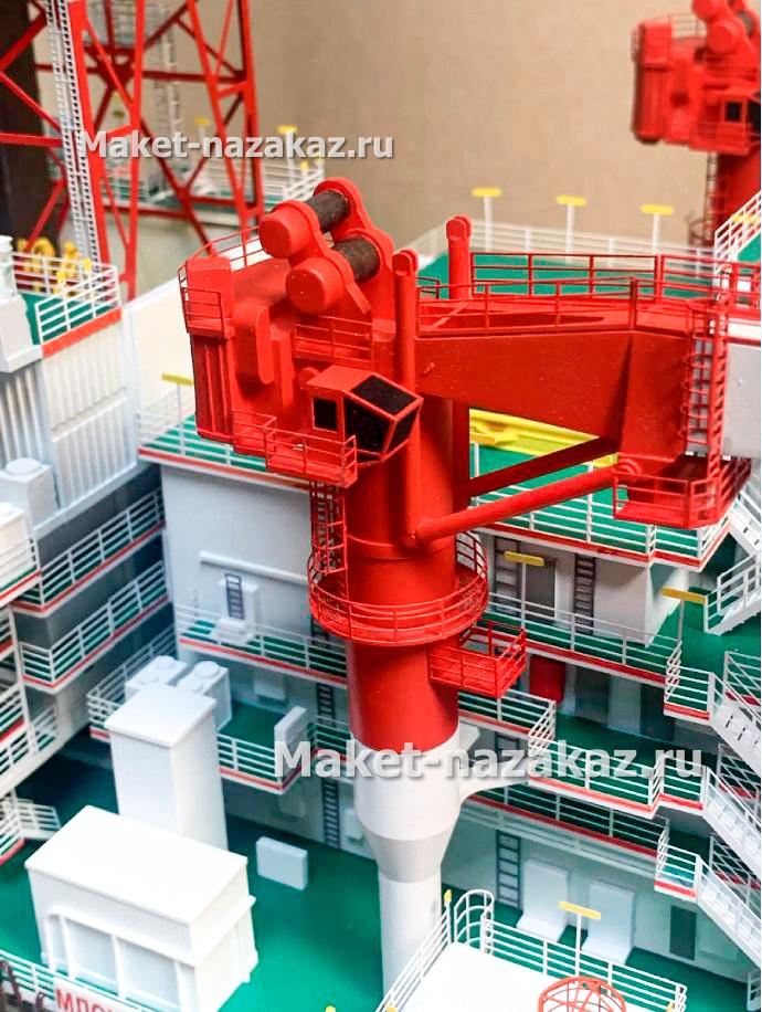 Макет техники на заказ для выставки грузовой автомобиль Камаз с антеннами и пеленгатором.