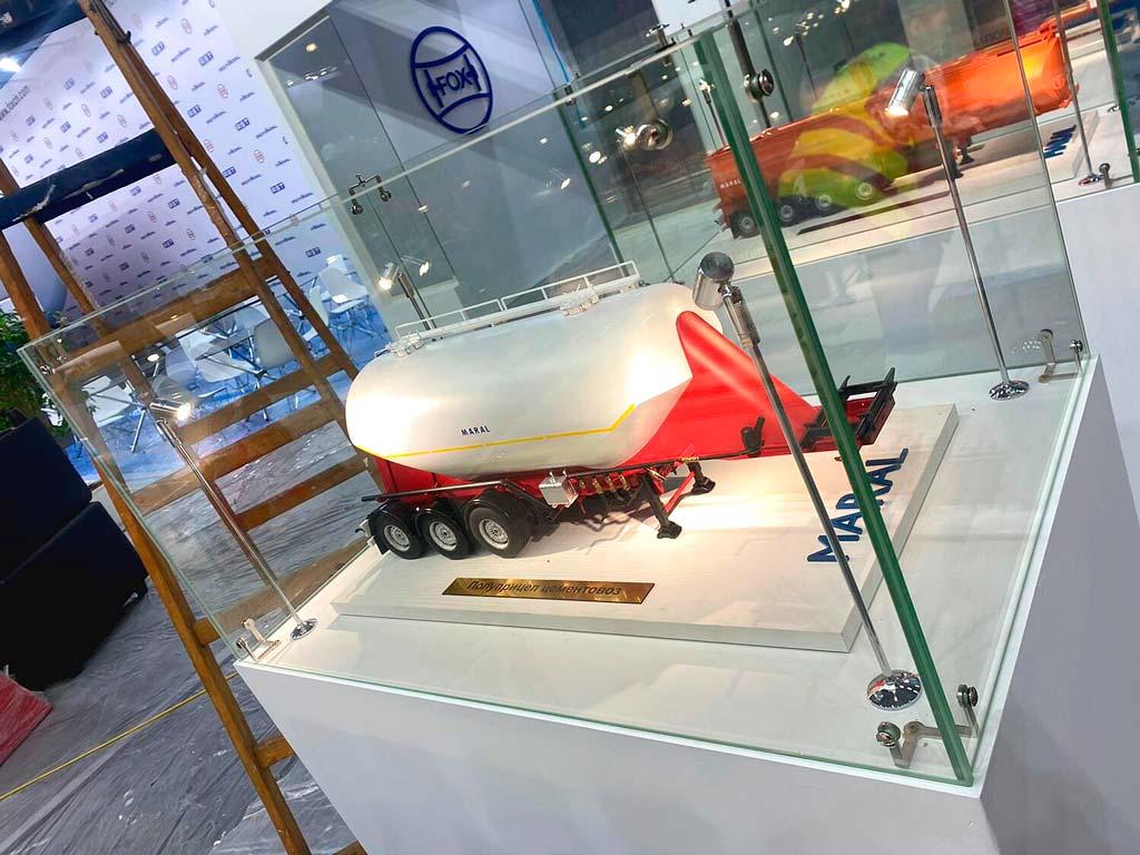 Макет техники для выставки Камаз участвовавший в гонке Париж Дакар