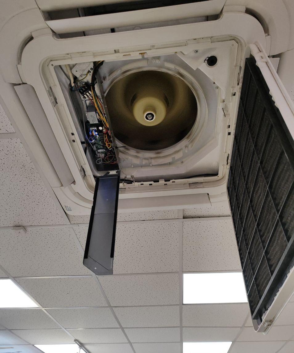 ремонт потолочного кондиционера