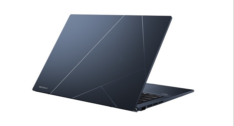 Asus ZenBook UX3402 вид крышки матрицы