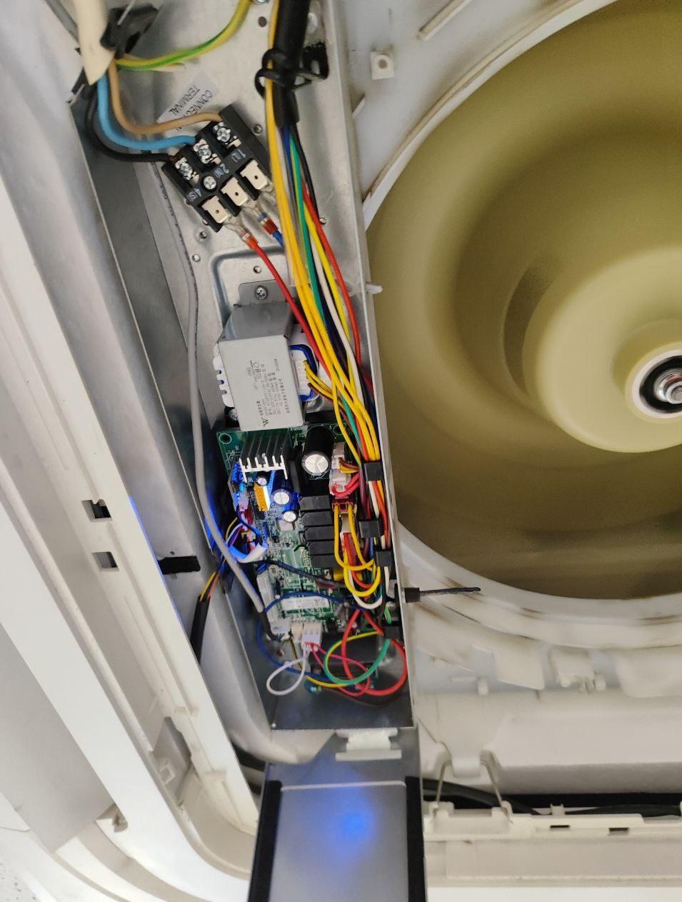 ремонт потолочного кондиционера