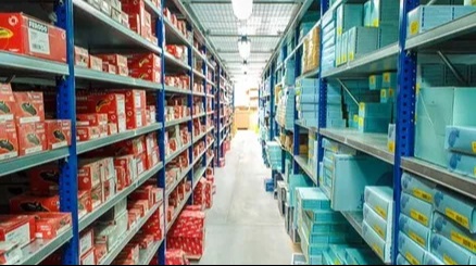 Петли Hettich для встроенного холодильника Boschв в наличии