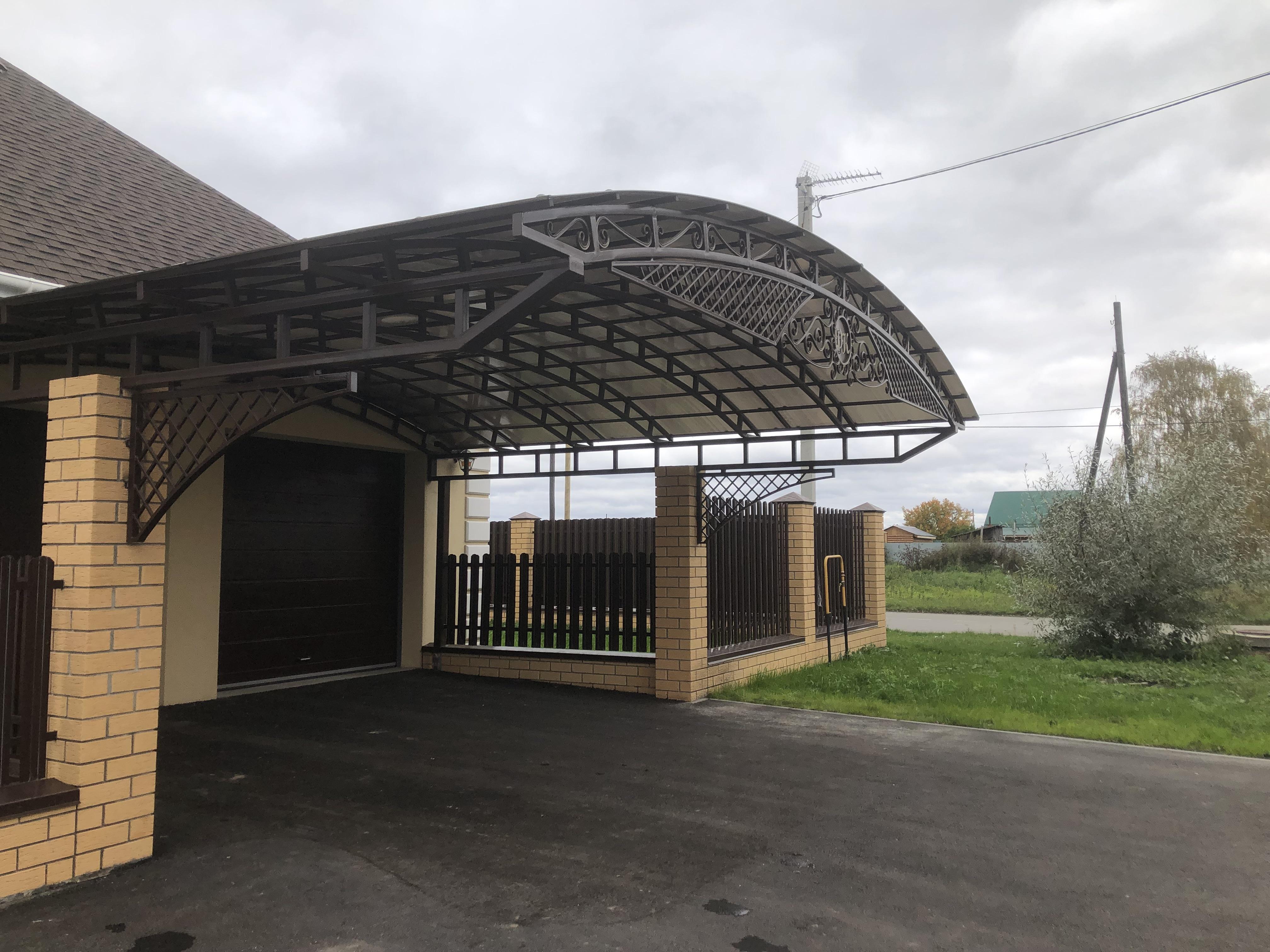 Арочный навес с поликарбонатом на заказ в тюмени Арочный навес с поликарбонатом на заказ в тюмени