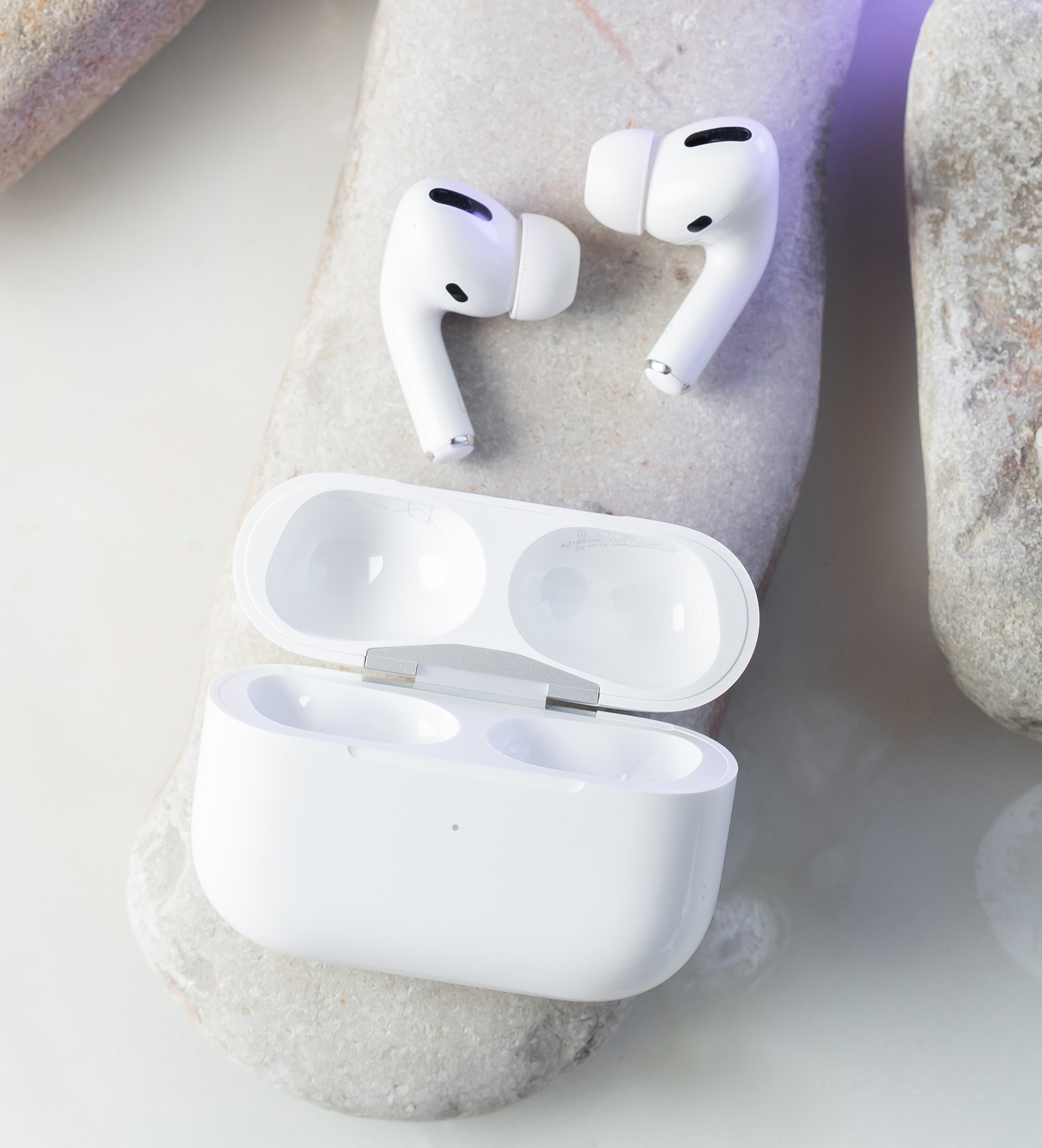 Оригинальные AirPods Pro 1 серии с новыми аккумуляторами, вид сверху гарантия 1 год