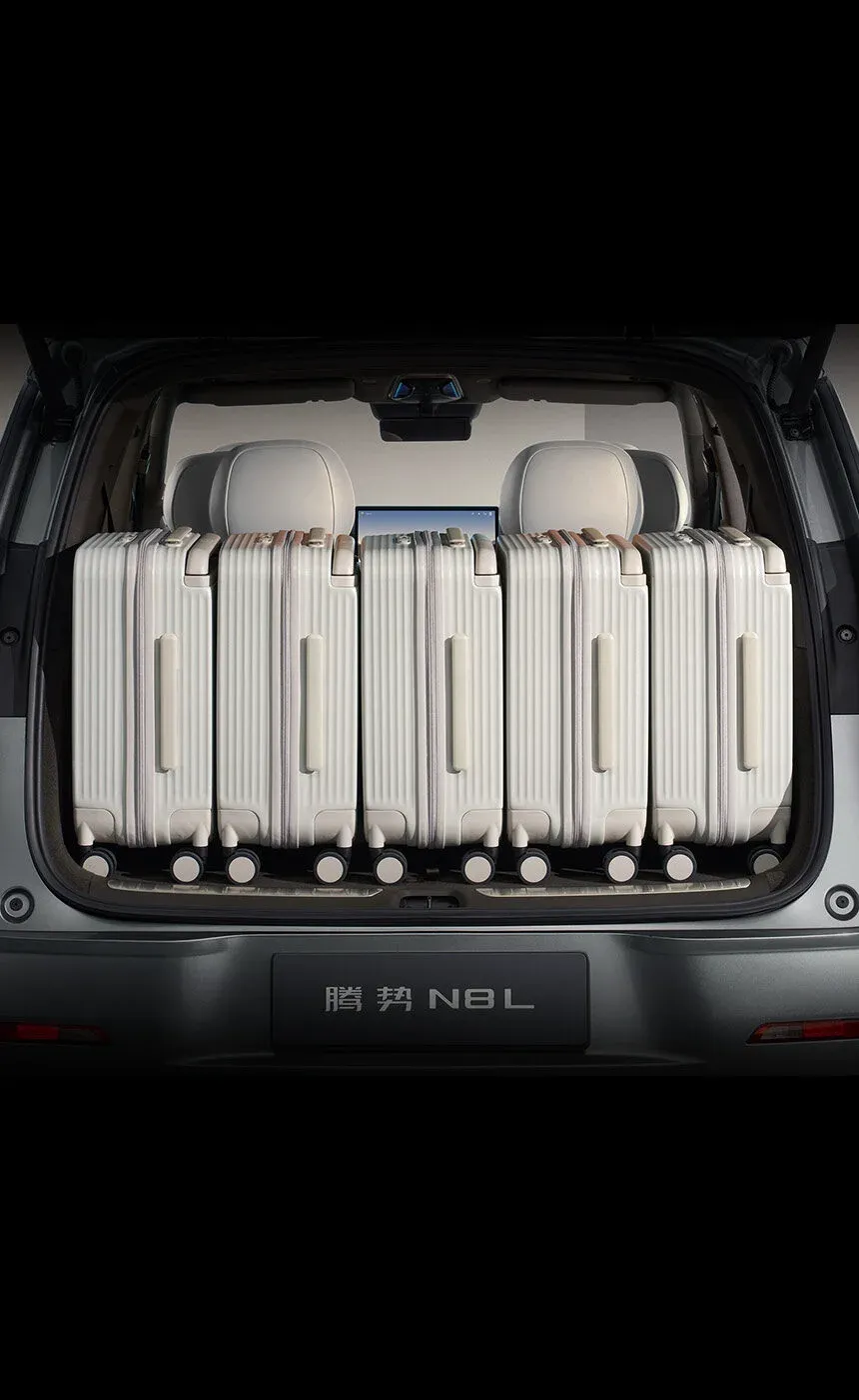 Xiami SU7 Ultra передние сиденья