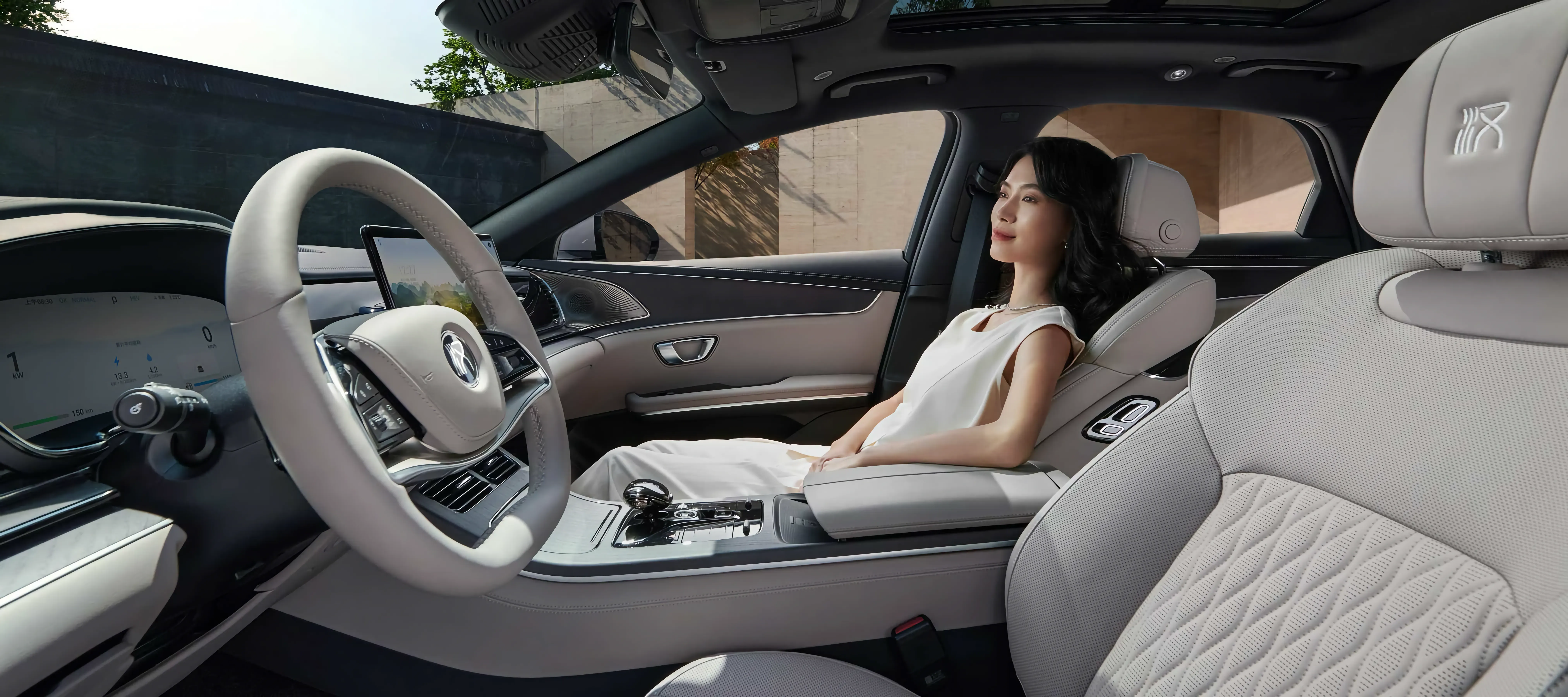 BYD Han DM-i салон