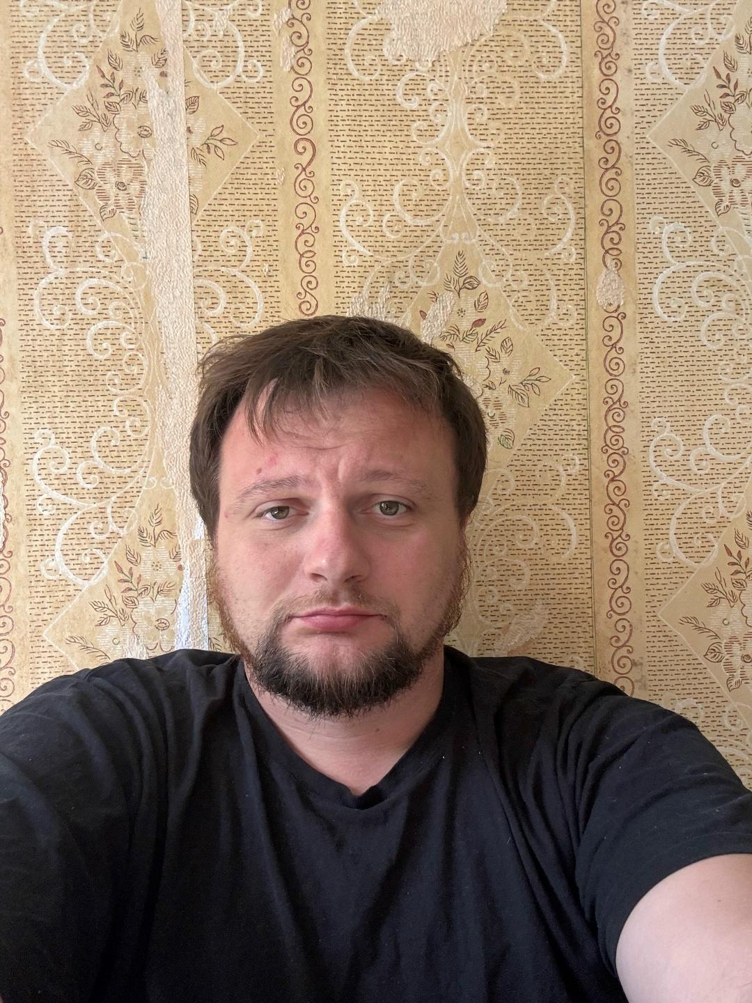 Делаю ремонт в квартире. Родительская квартира - тут ремонта не было уже более 15 лет. Снимая обои словил чувство ностальгии