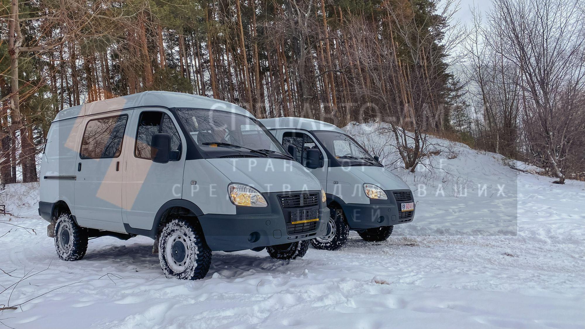 ГАЗ Соболь 27527 4х4 , вид спереди правый борт