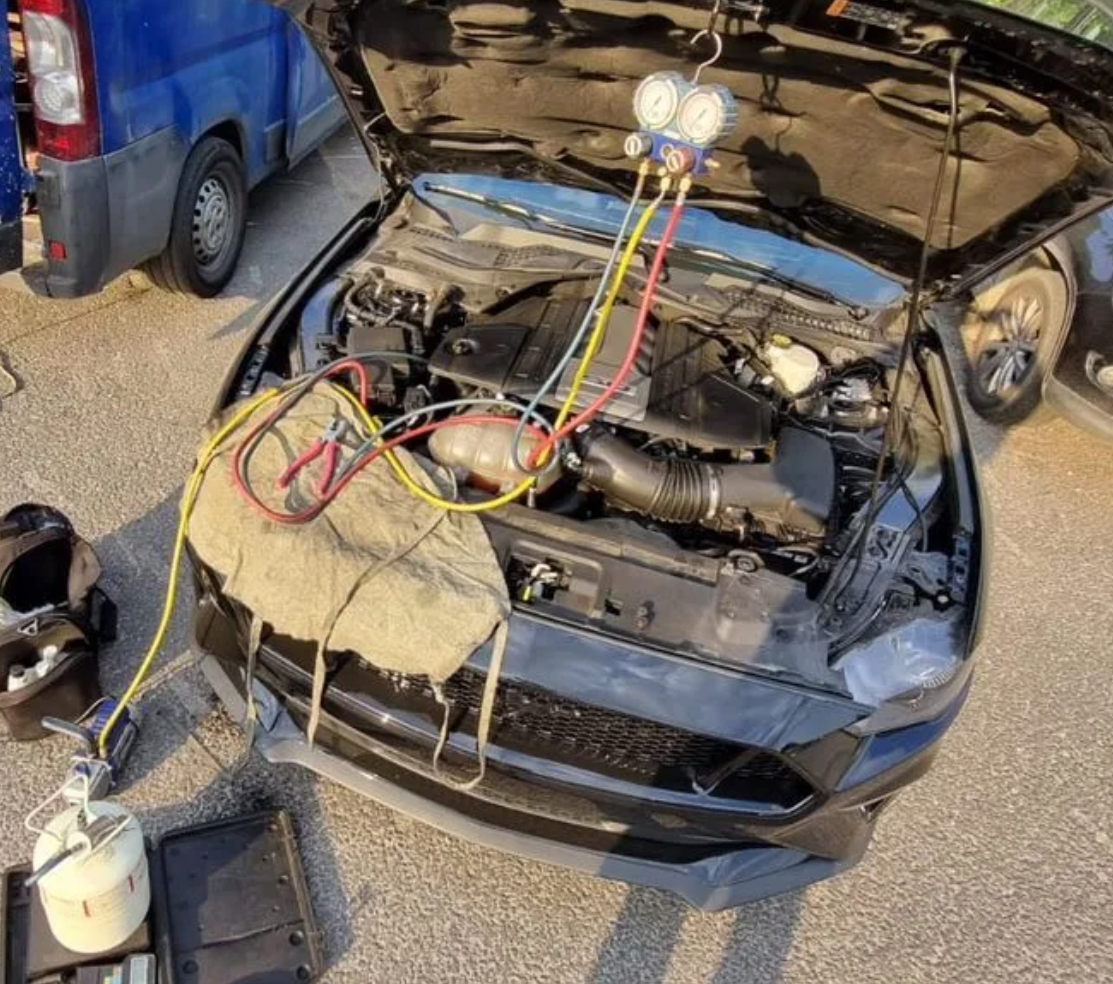 мустанг заправка r1234yf