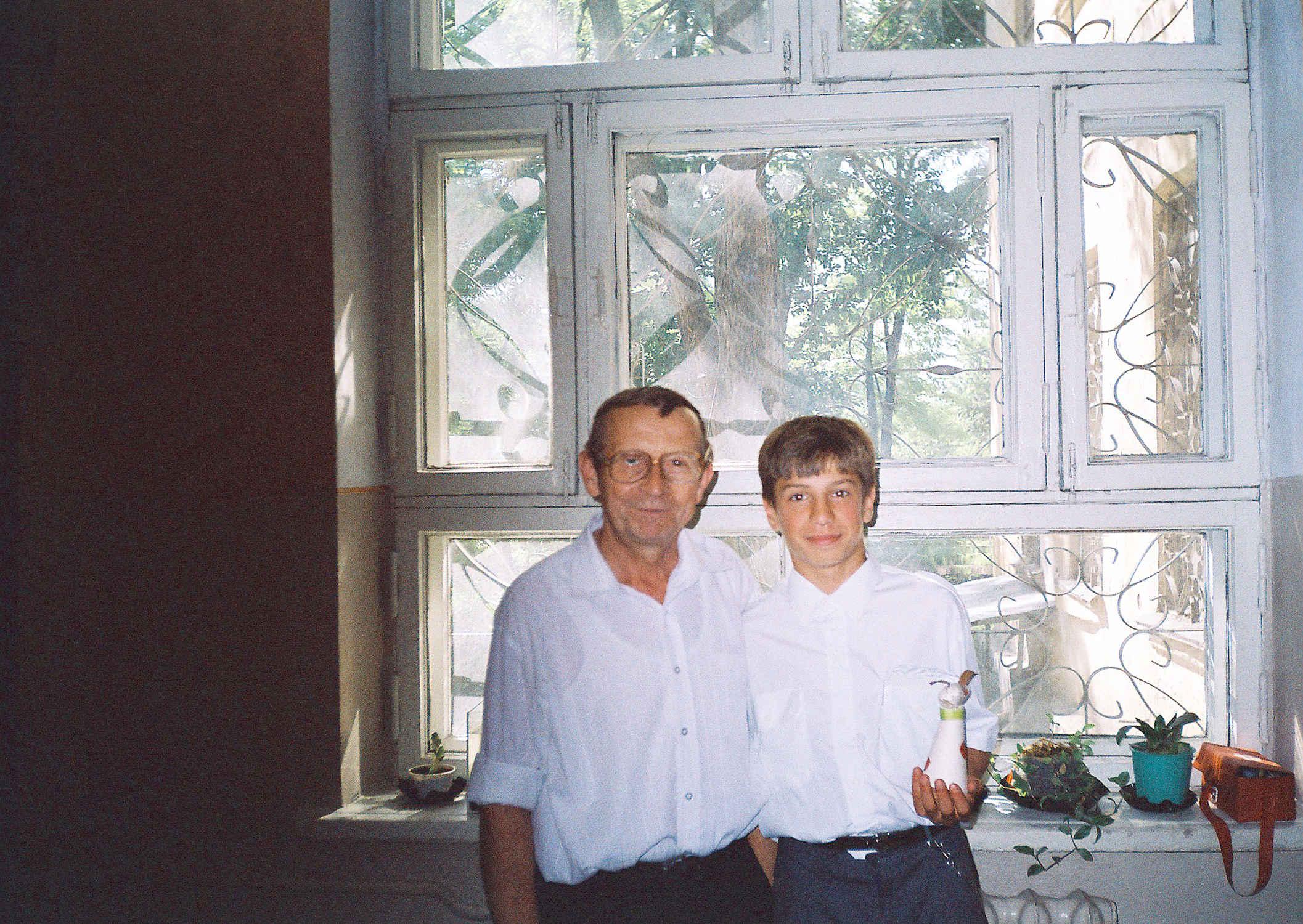 1997 июнь, выпускной, директор школы Лукьяненко Владимир Иванович