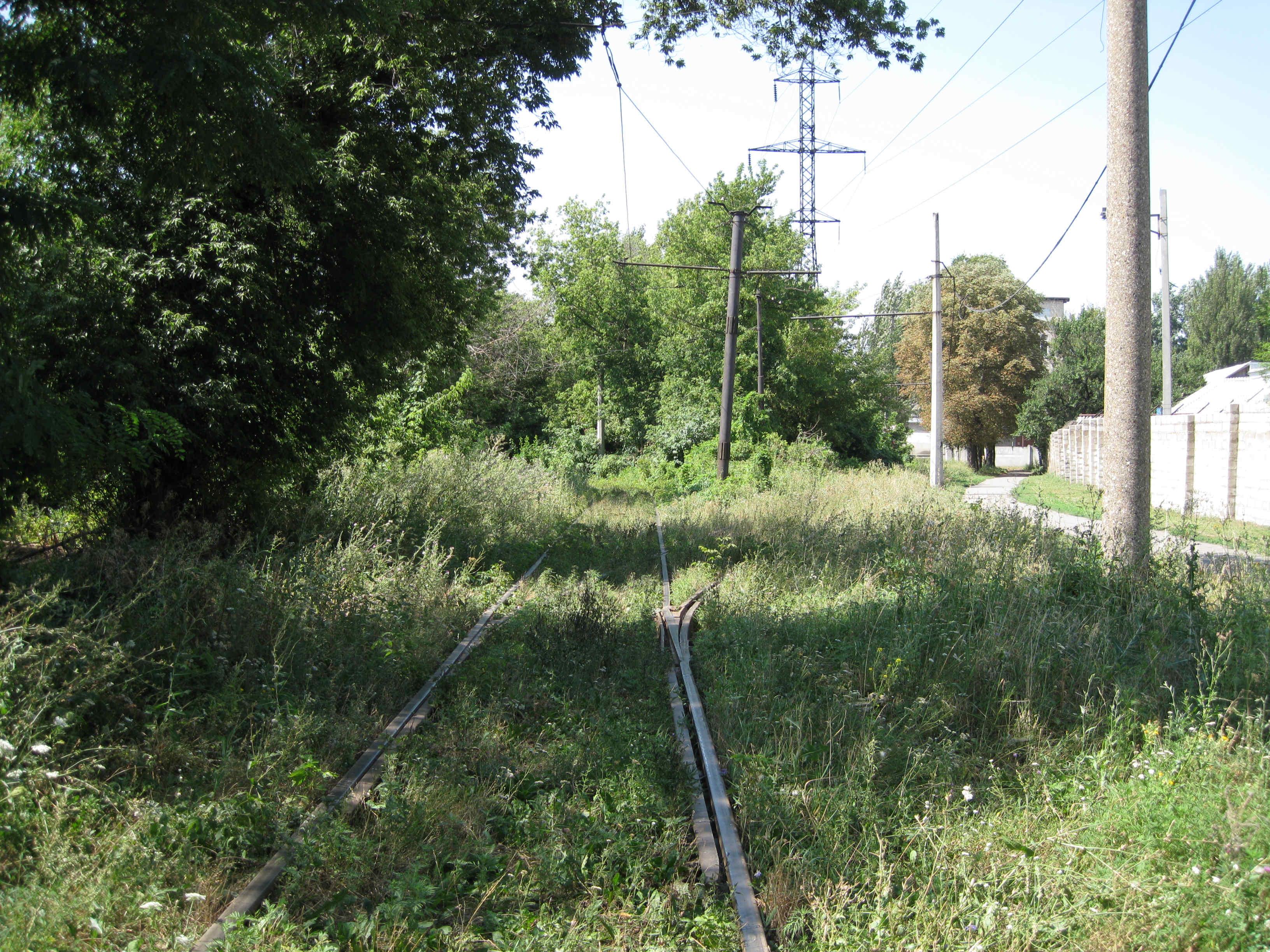 Стрелка съезд с трамвайного кольца №6 на завод РКЭТ, путь на РКЭТ уходил направо