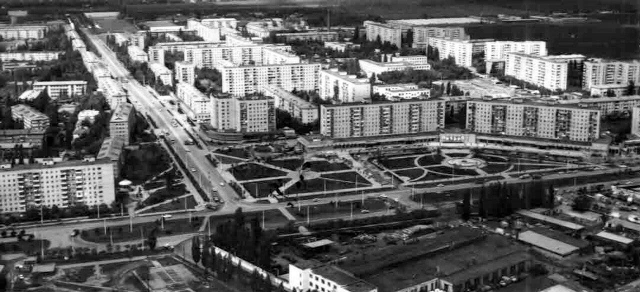 Вид на микрорайон Фестивальный ~ середина 1980-хх