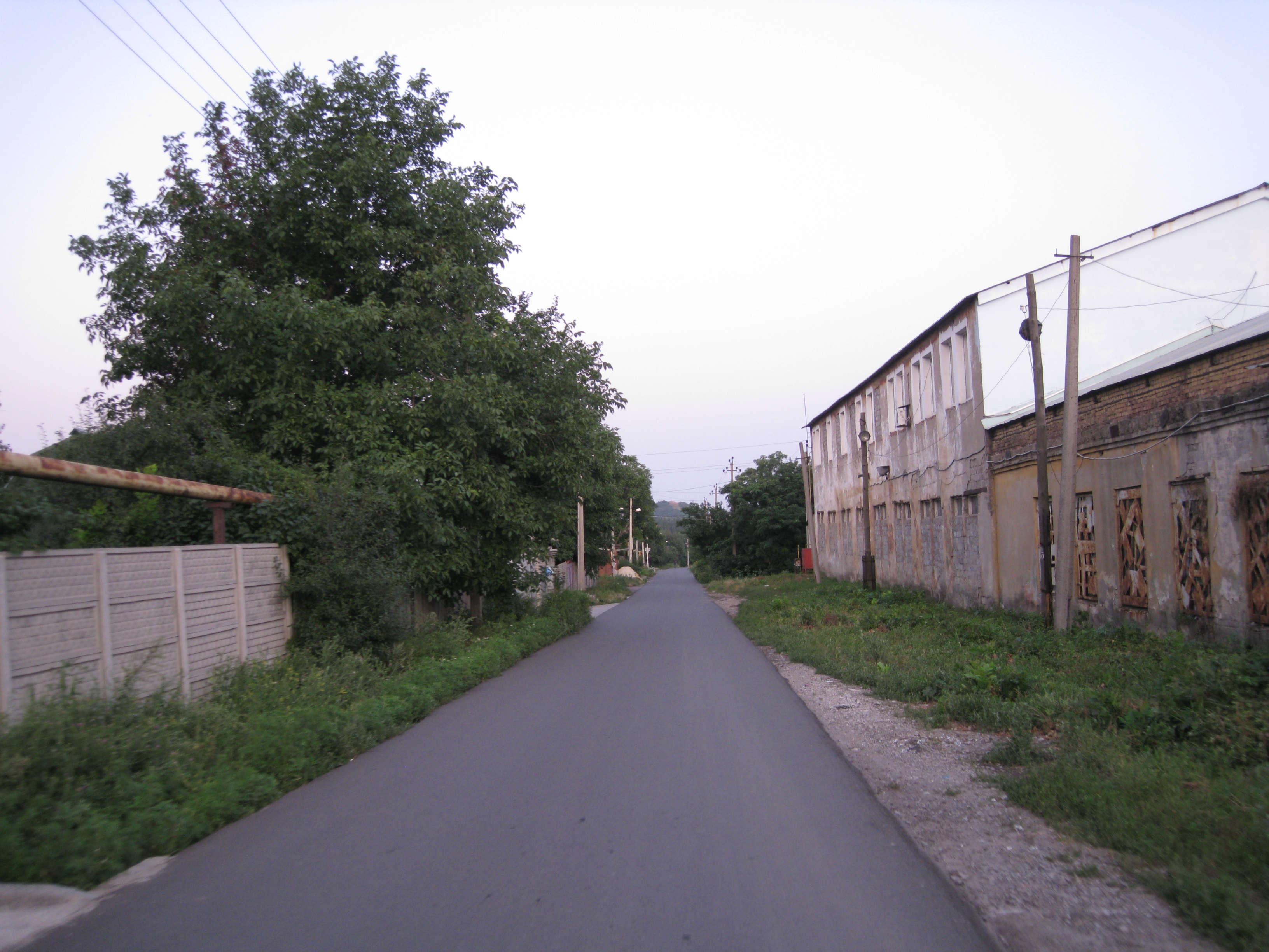 Улица Новосенная, вид в сторону 20-й горбольницы