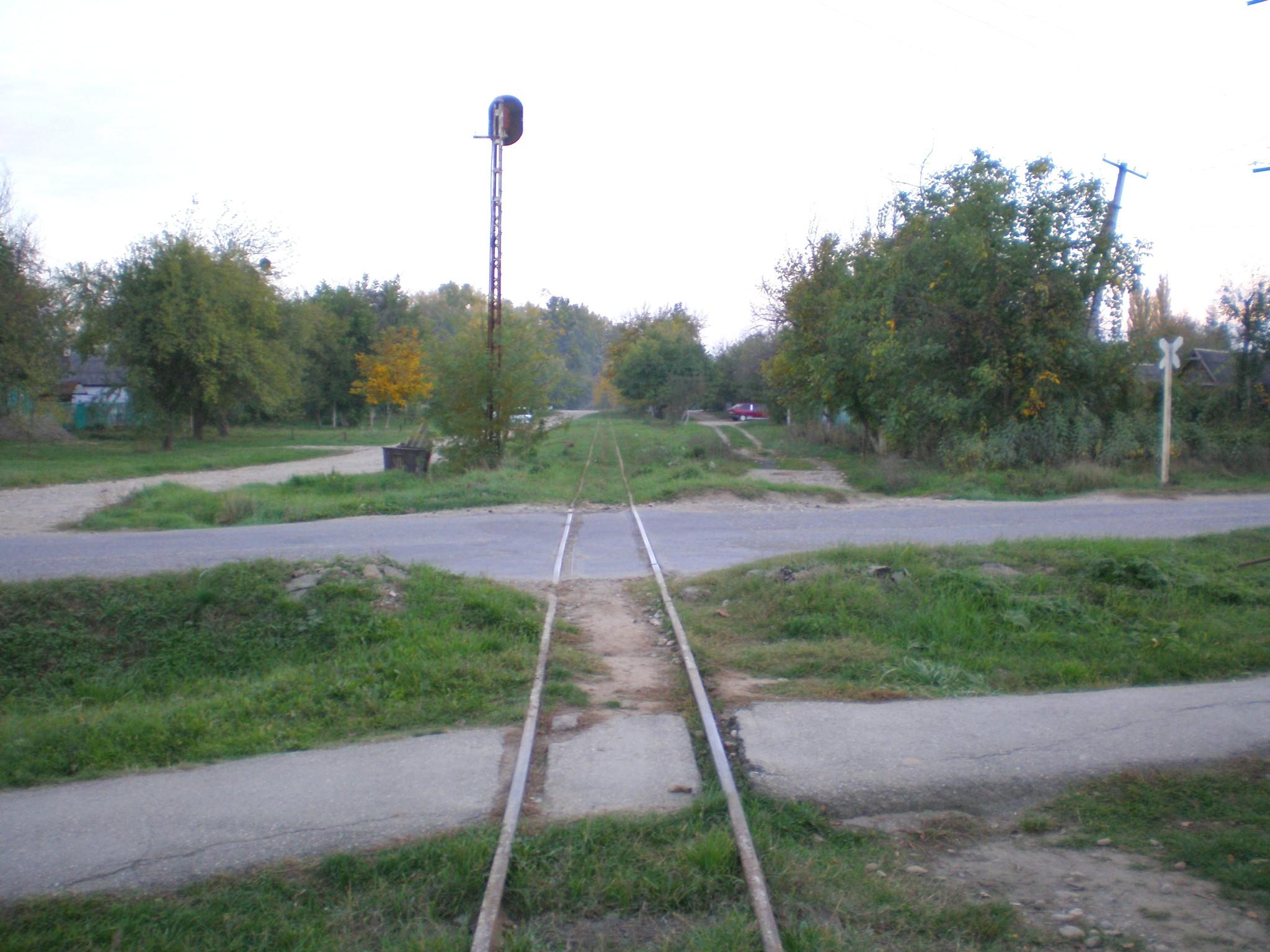 2007 Улица Спорта, обратите внимание на асфальт по тротуару, остатки этого можно увидеть на гугл снимках