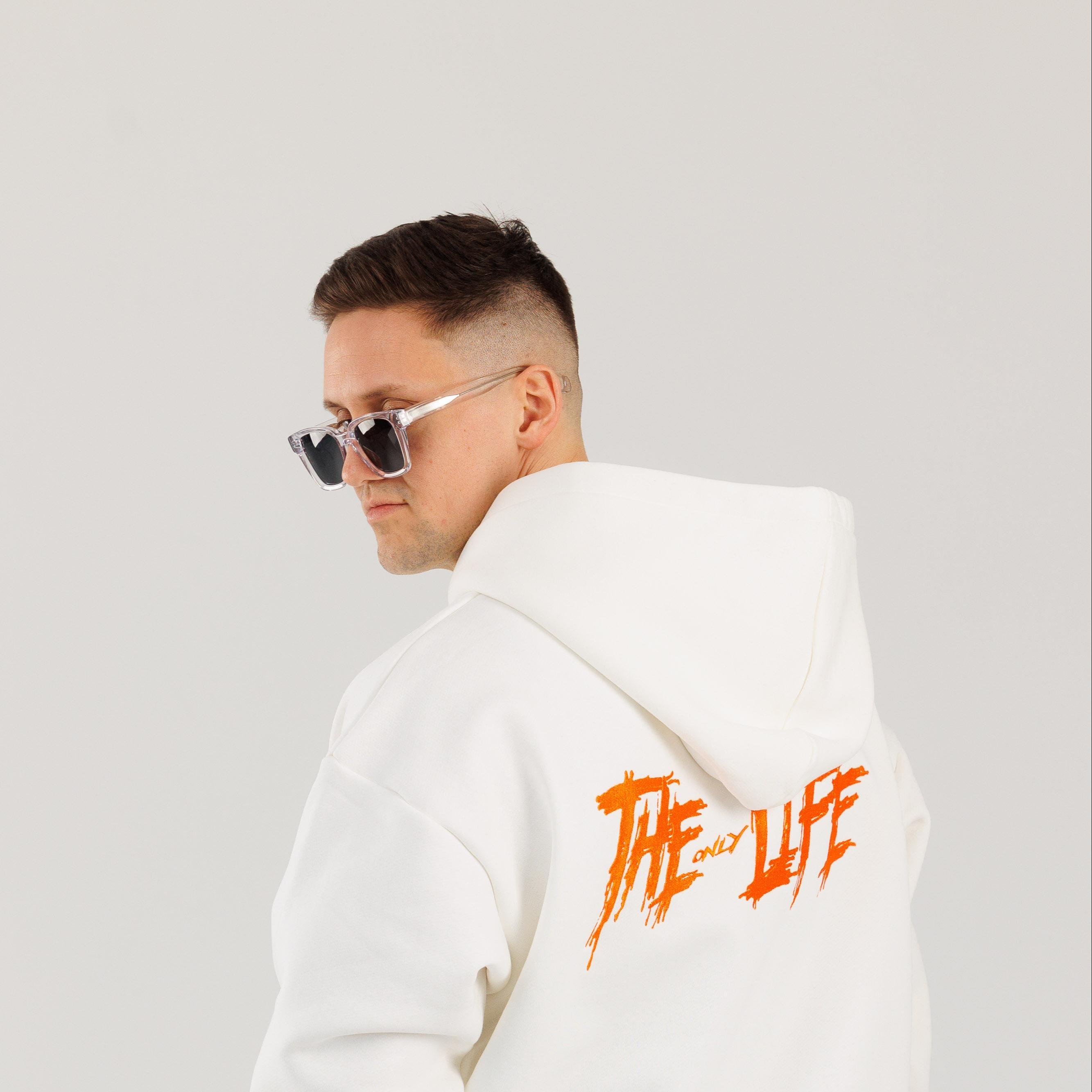 Чёрное худи THE ONLY LIFE с фиолетовой вышивкой