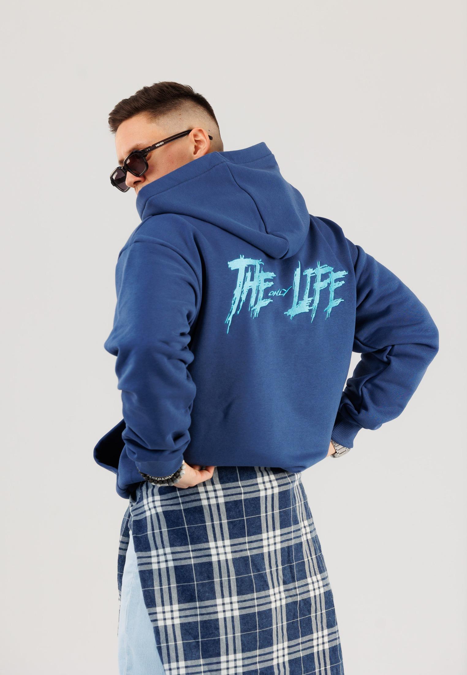 Синее худи THE ONLY LIFE с красной вышивкой на груди и спине