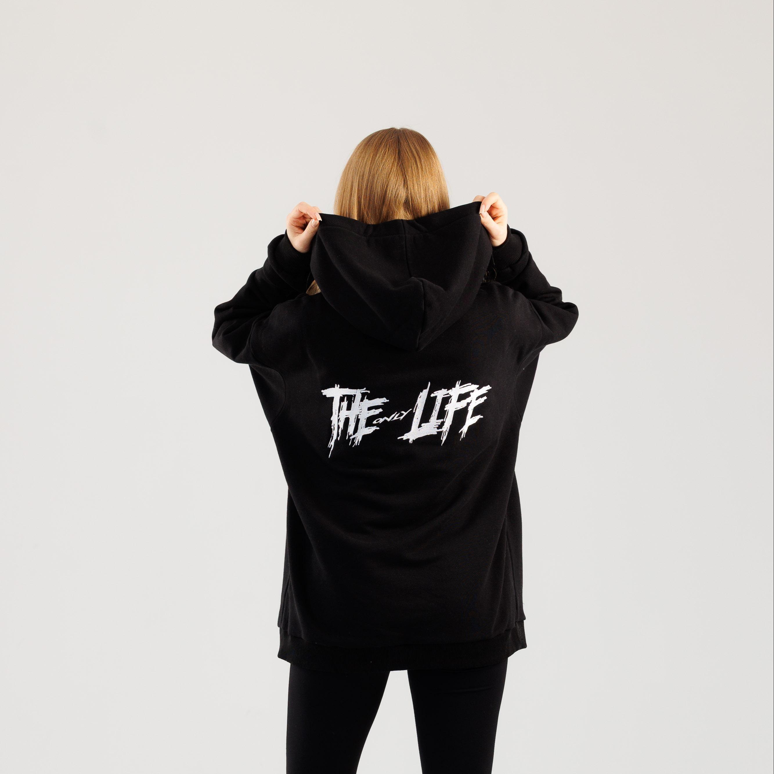 Черное худи THE ONLY LIFE с белой вышивкой, сделанное в России