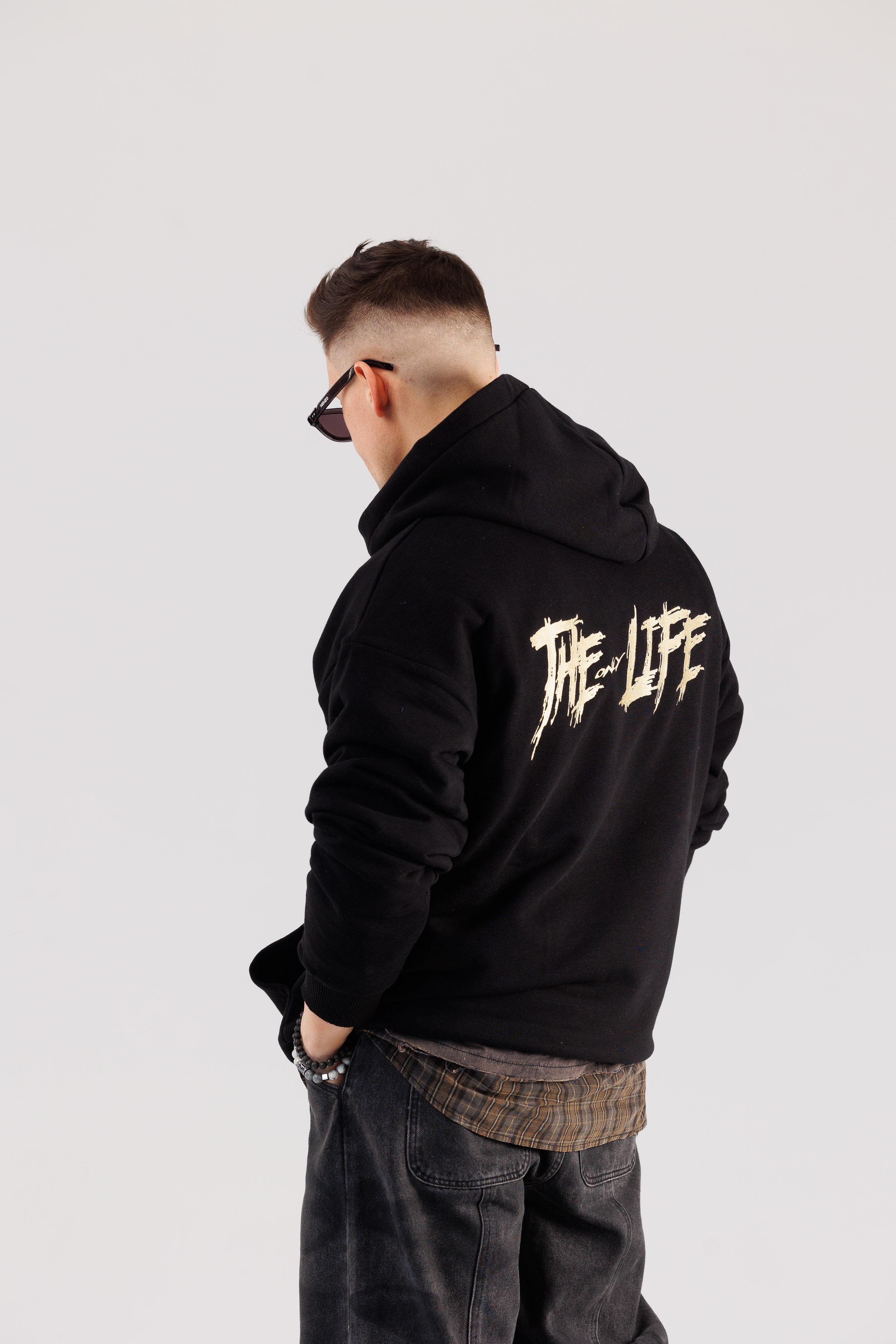 Чёрное худи THE ONLY LIFE с золотой вышивкой на спине