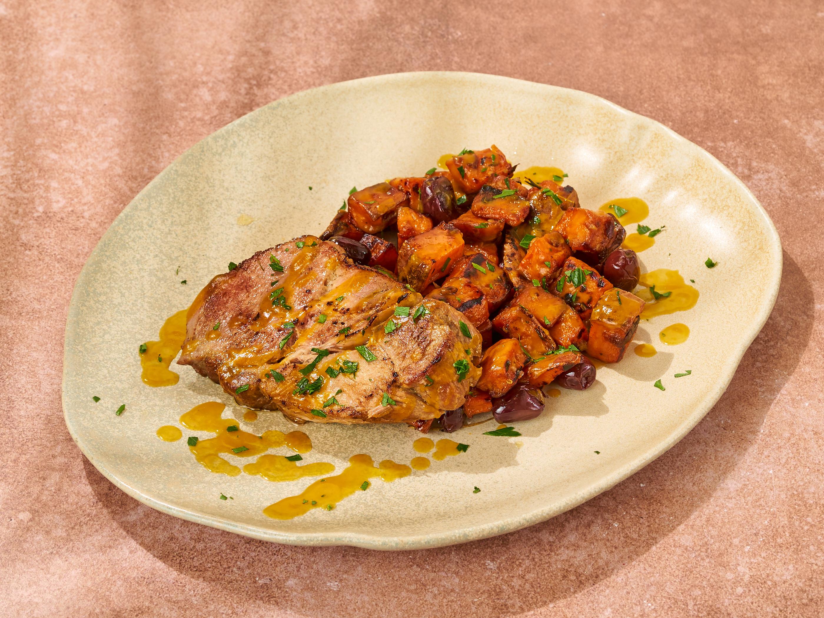 Щёчки су-вид с зелёным пюре