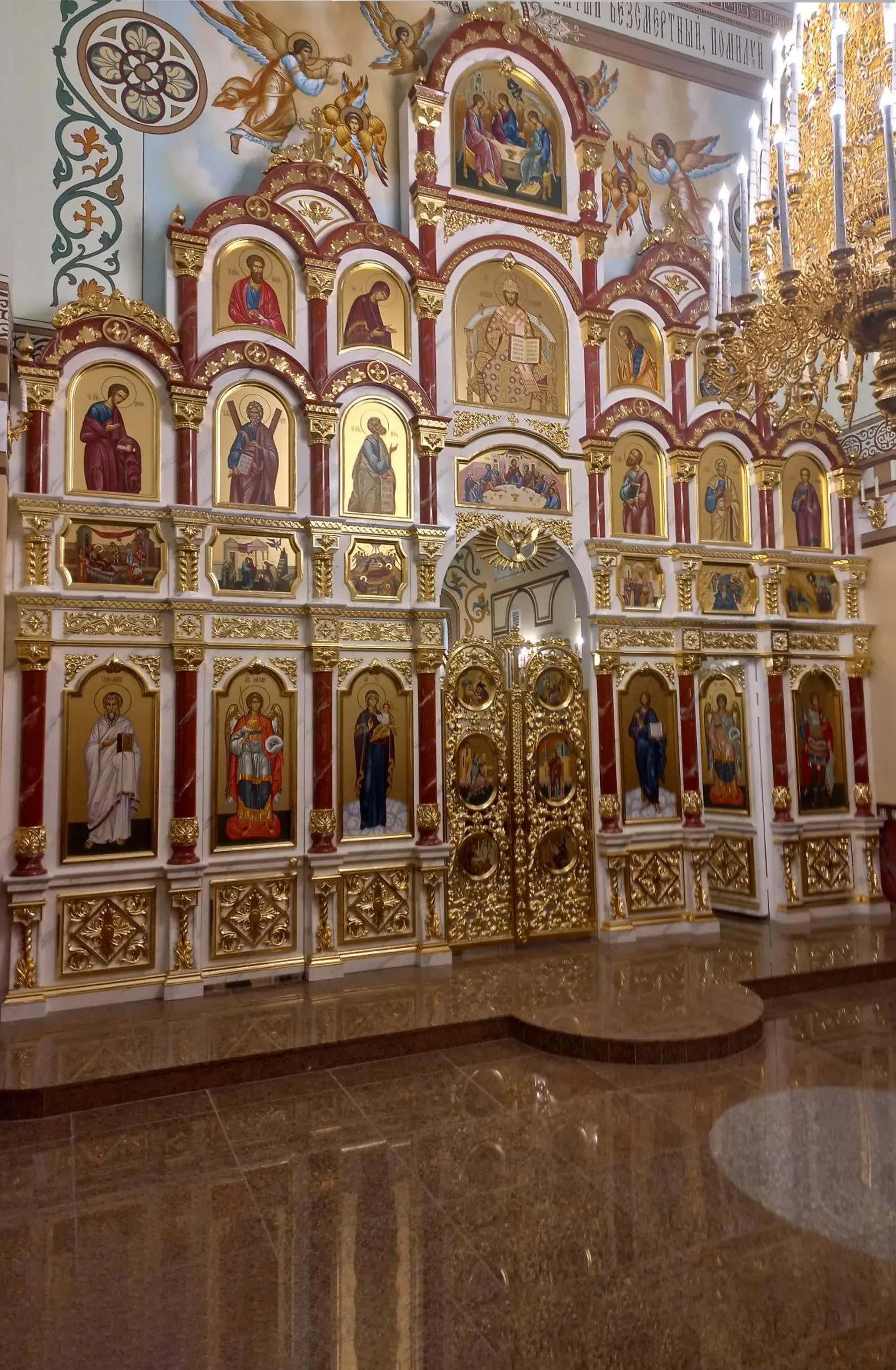 Иконостас из литьевого камня, под мрамор 