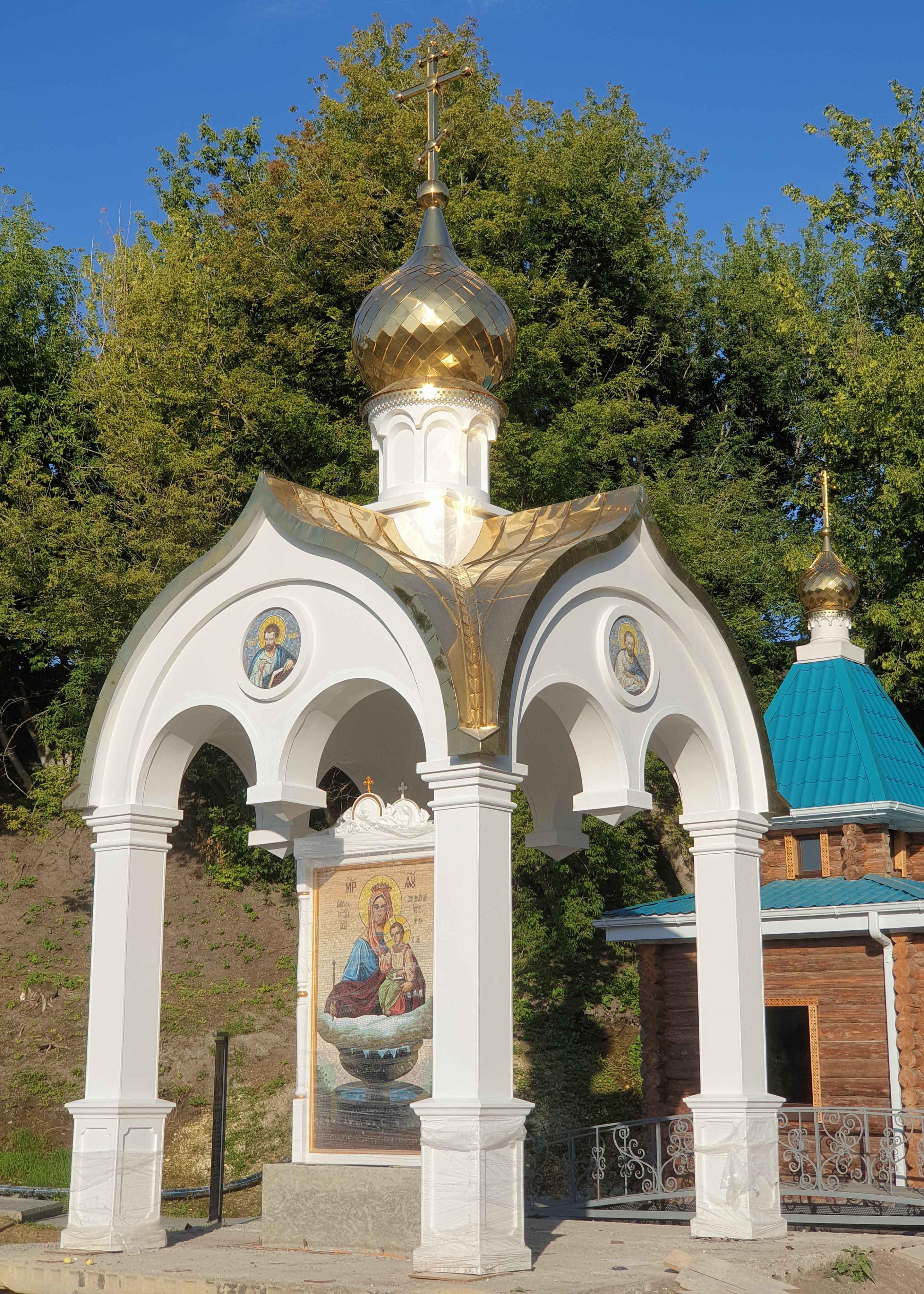 Ротонда, купольная часть, мозаика, нитрид титан, решётки с патиной