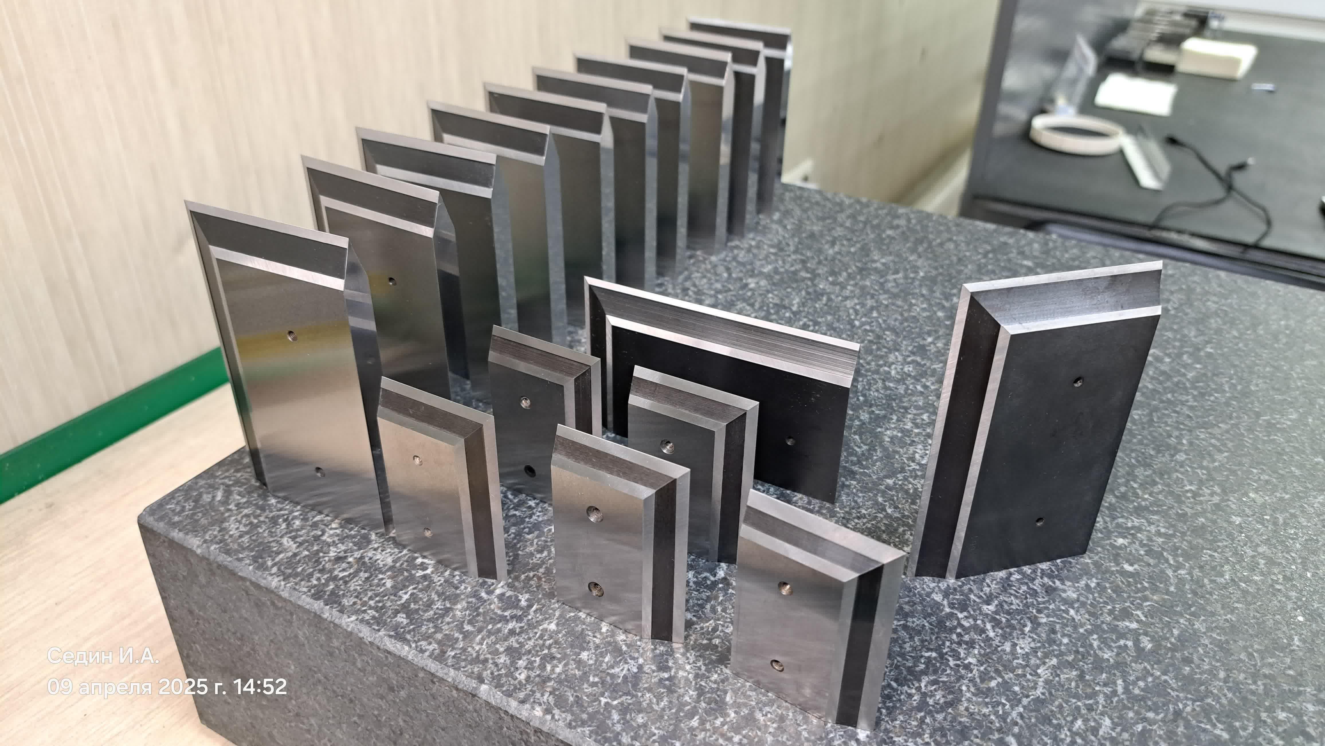 Угольник УЛ100