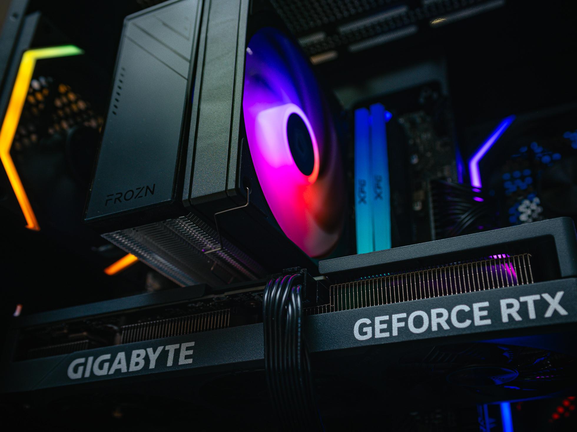 Купить компьютер в корпусе Ginzzu CL410 Black на базе процессора Intel Core i5-12400F и  KFA2 RTX 4060 X Black 8Gb