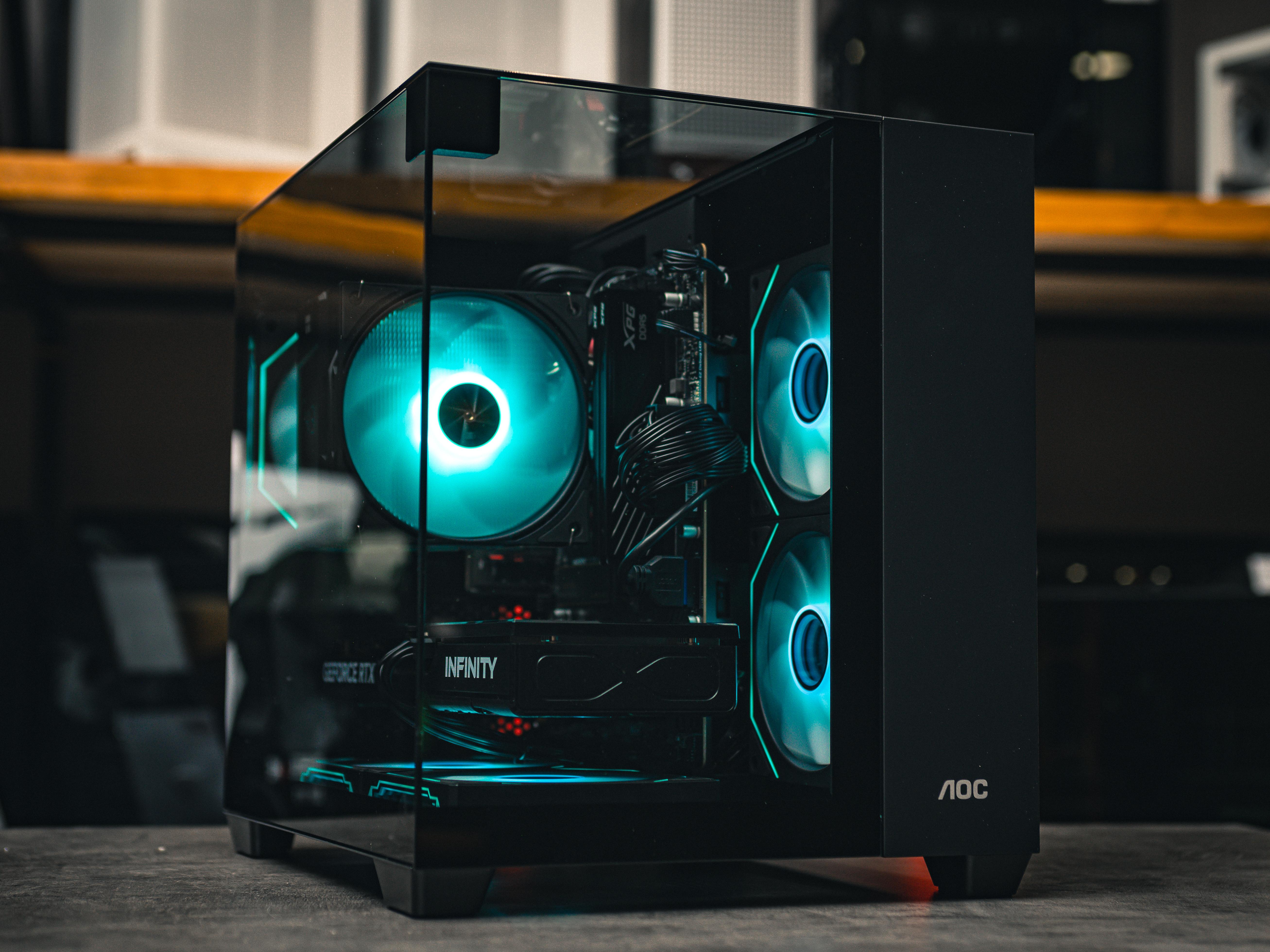 Мощный игровой компьютер в корпусе AOC CG389 Black  на базе процессора Ryzen 5 7500F + RTX 5070