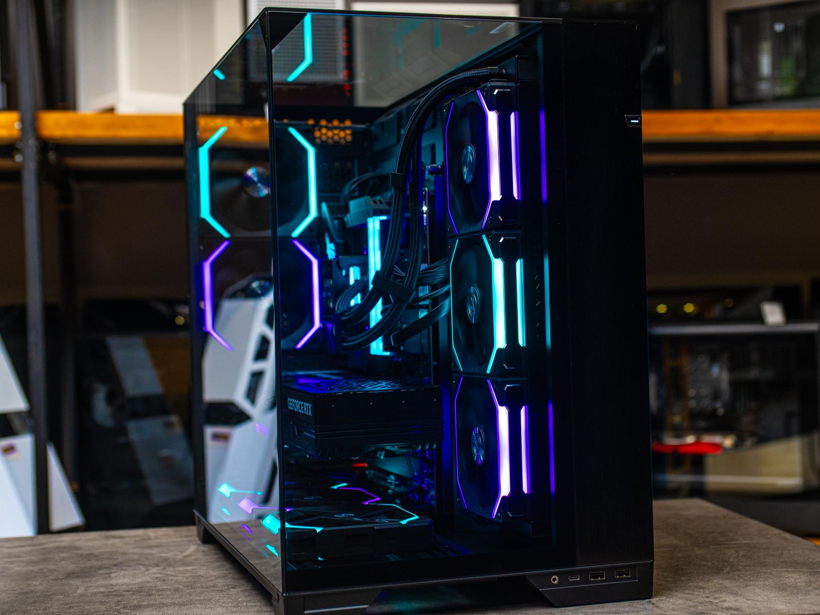 Компьютер в корпусе LIAN LI O11 Vision / 9800X3D / RTX 5080